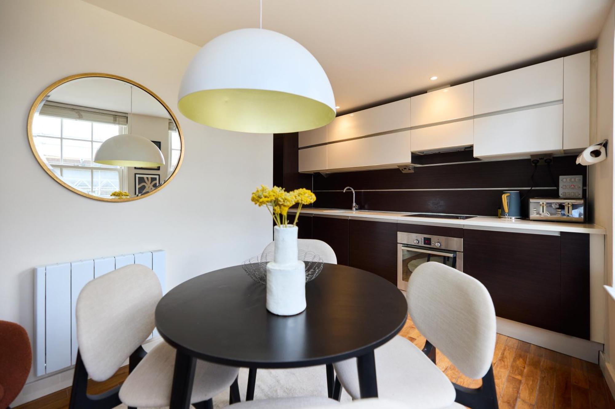 The Brick Lane Arms - Breathtaking 2bdr Penthouse With Balcony *