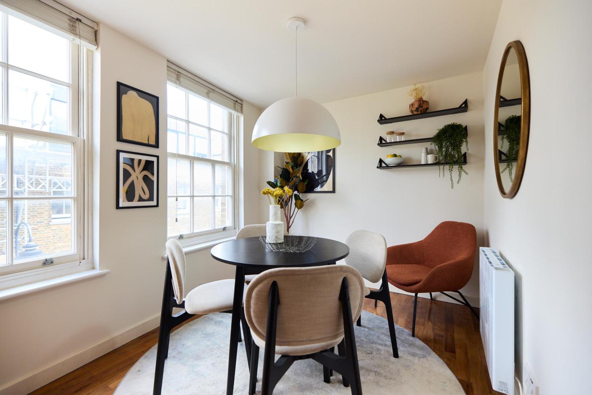 The Brick Lane Arms - Breathtaking 2bdr Penthouse With Balcony London