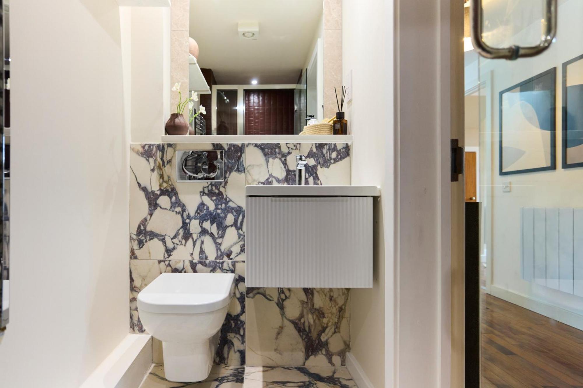 The Brick Lane Arms - Breathtaking 2bdr Penthouse With Balcony Apartment London