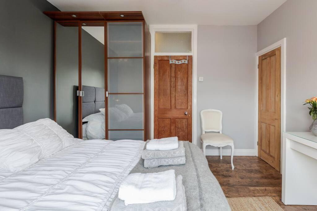 Bright, Modernised Close To Borough Market * Londres