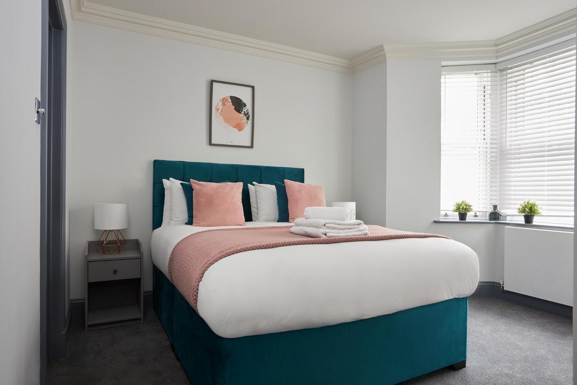 Apartment 6 Ongar Road By Viridian *