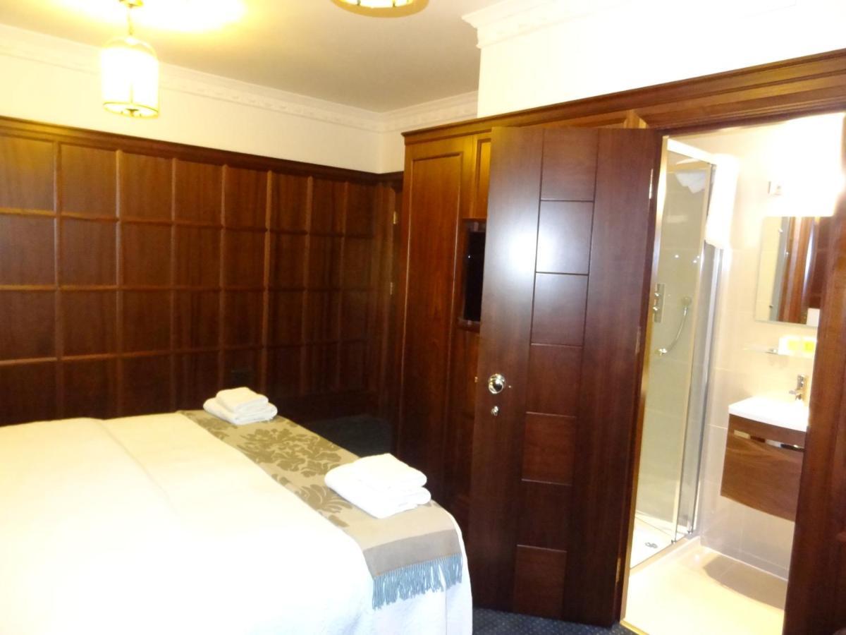 Regency House 3* London