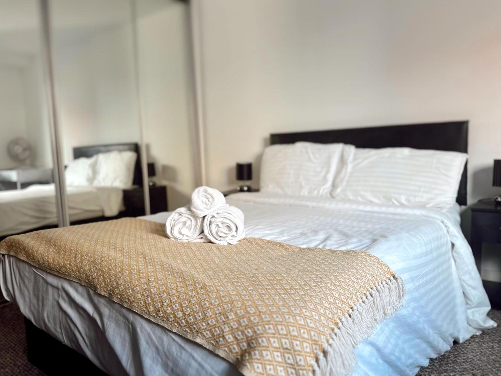 Canary Wharf - Luxury Apartment *