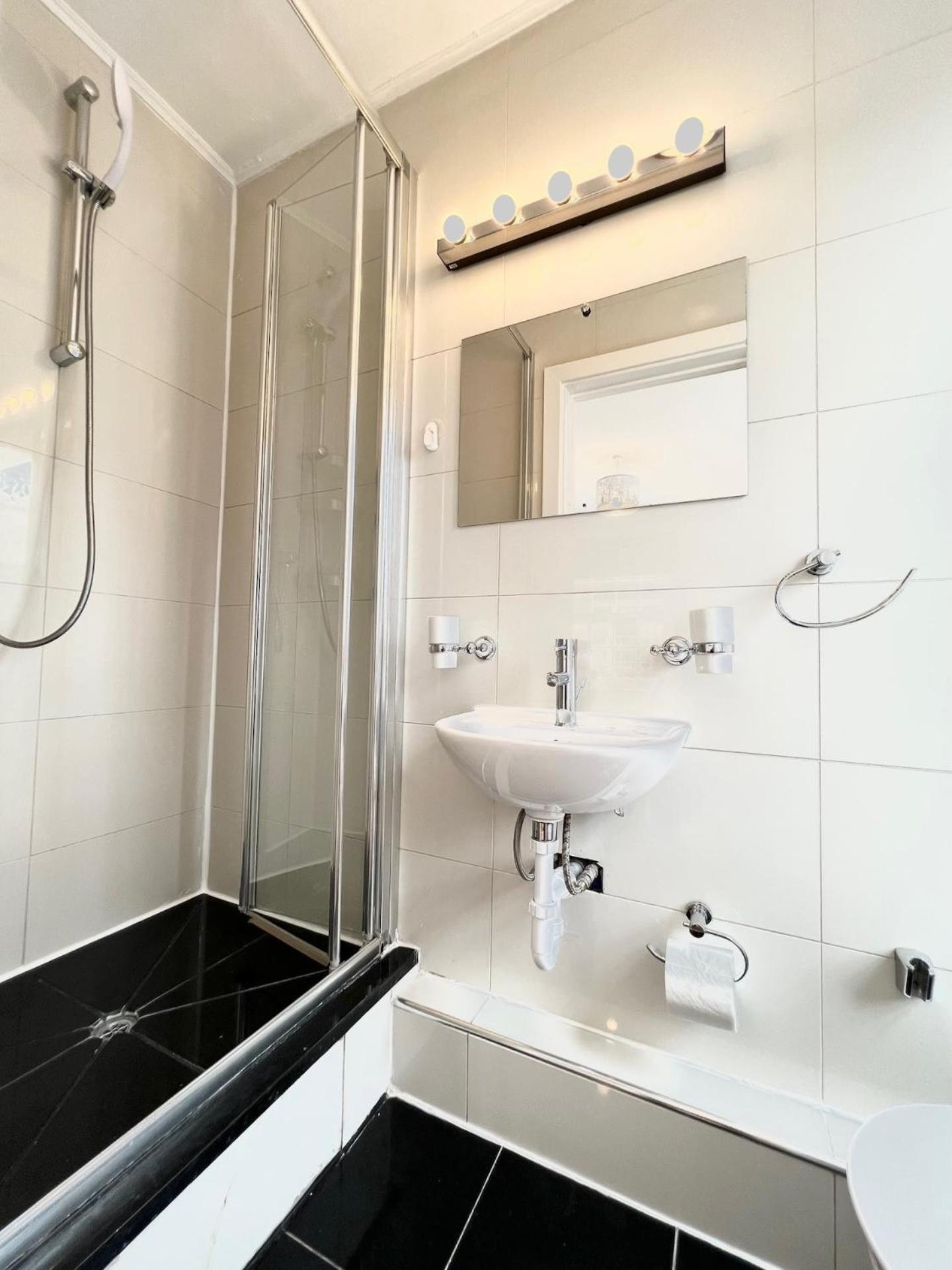 3 Bed Apartment- Apartment *