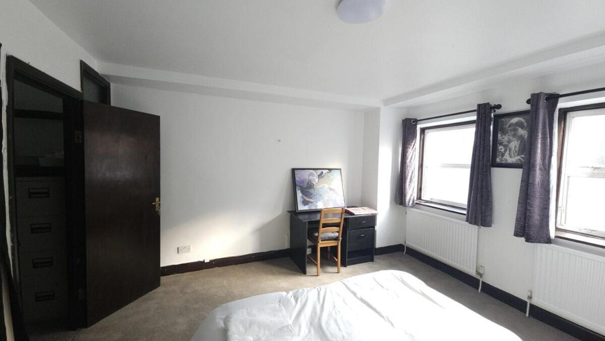 Apartment Stockwell Station London