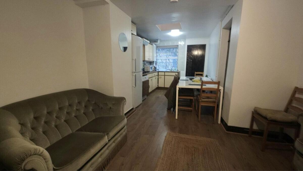 Stockwell Station Apartment London