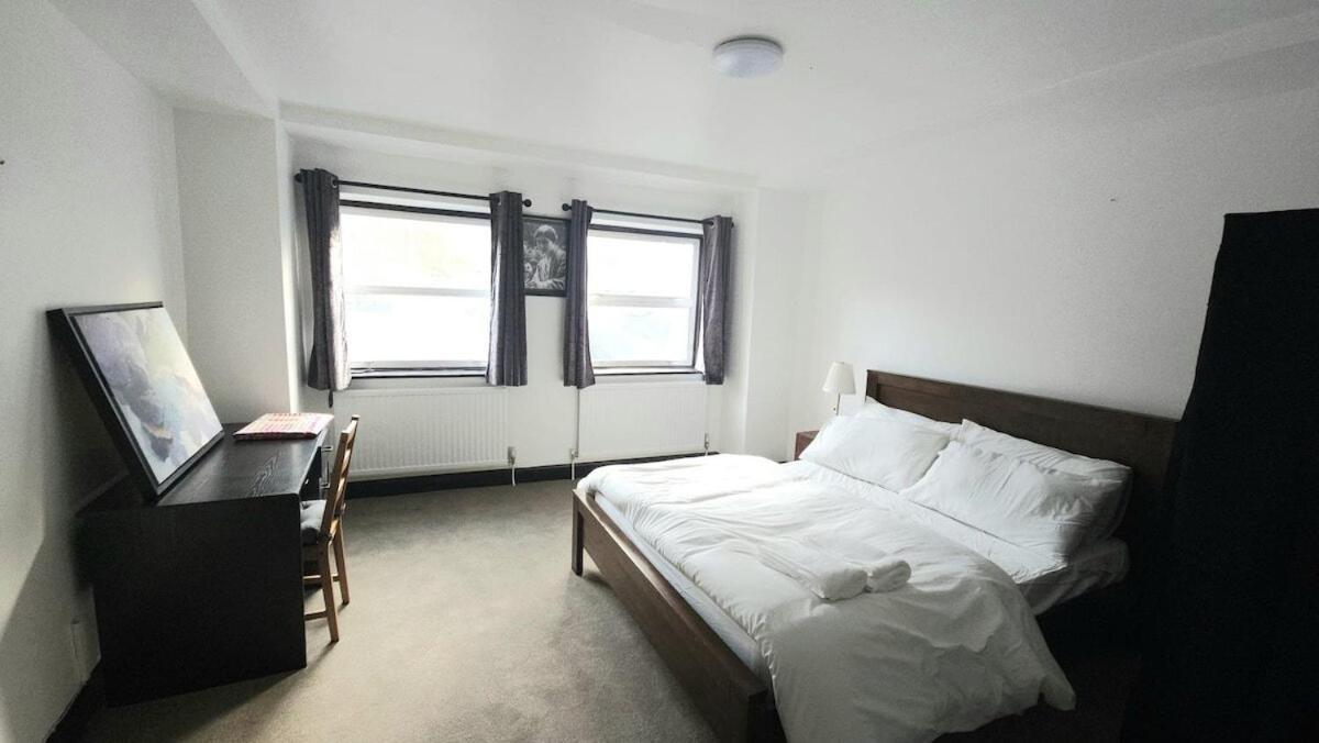 Apartment Stockwell Station London