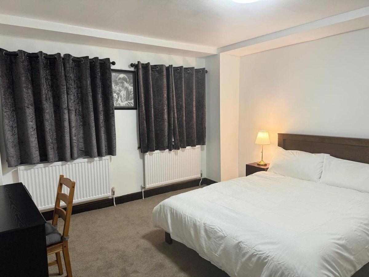 Stockwell Station Apartment