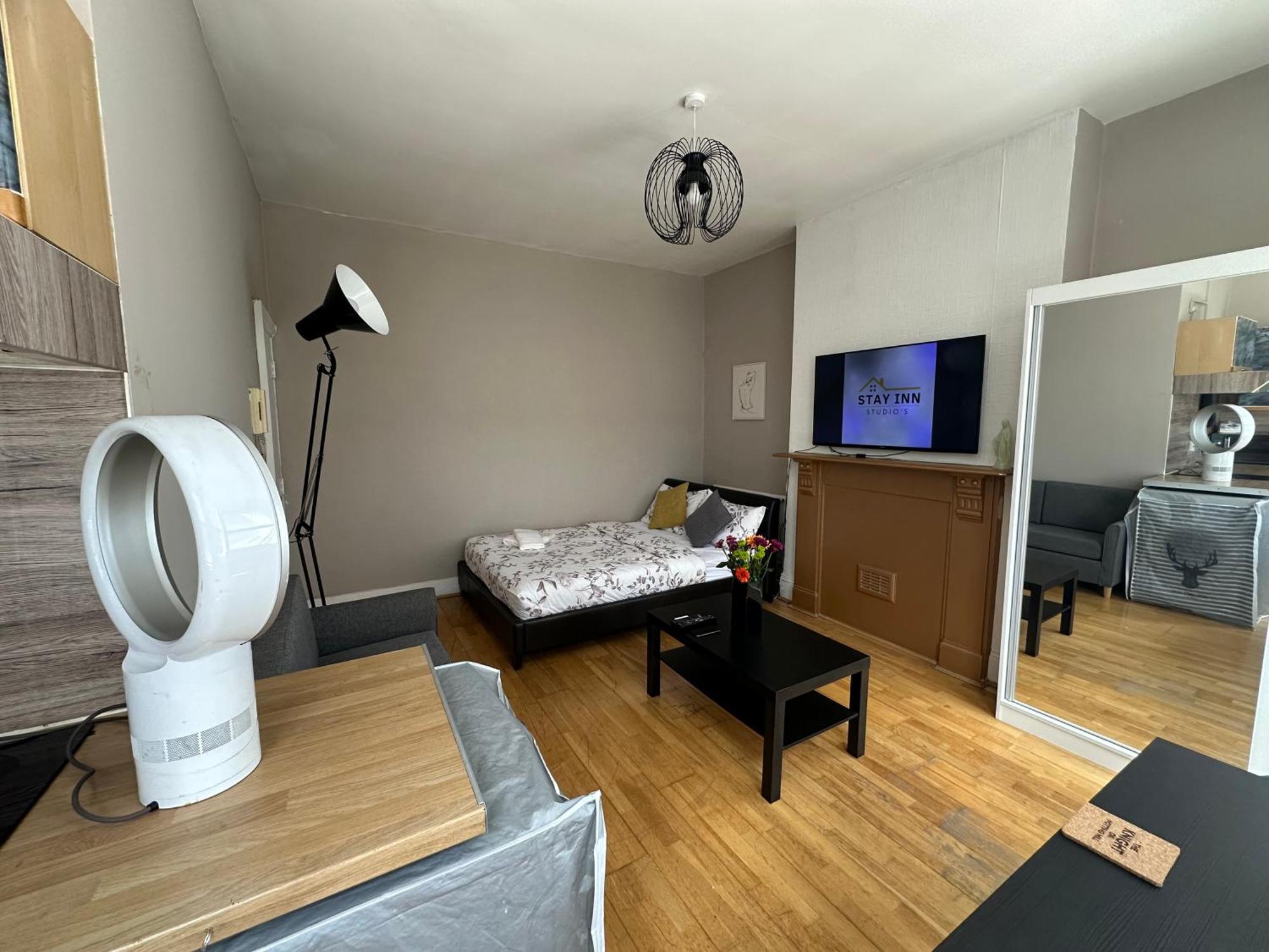 Studio's Apartment London