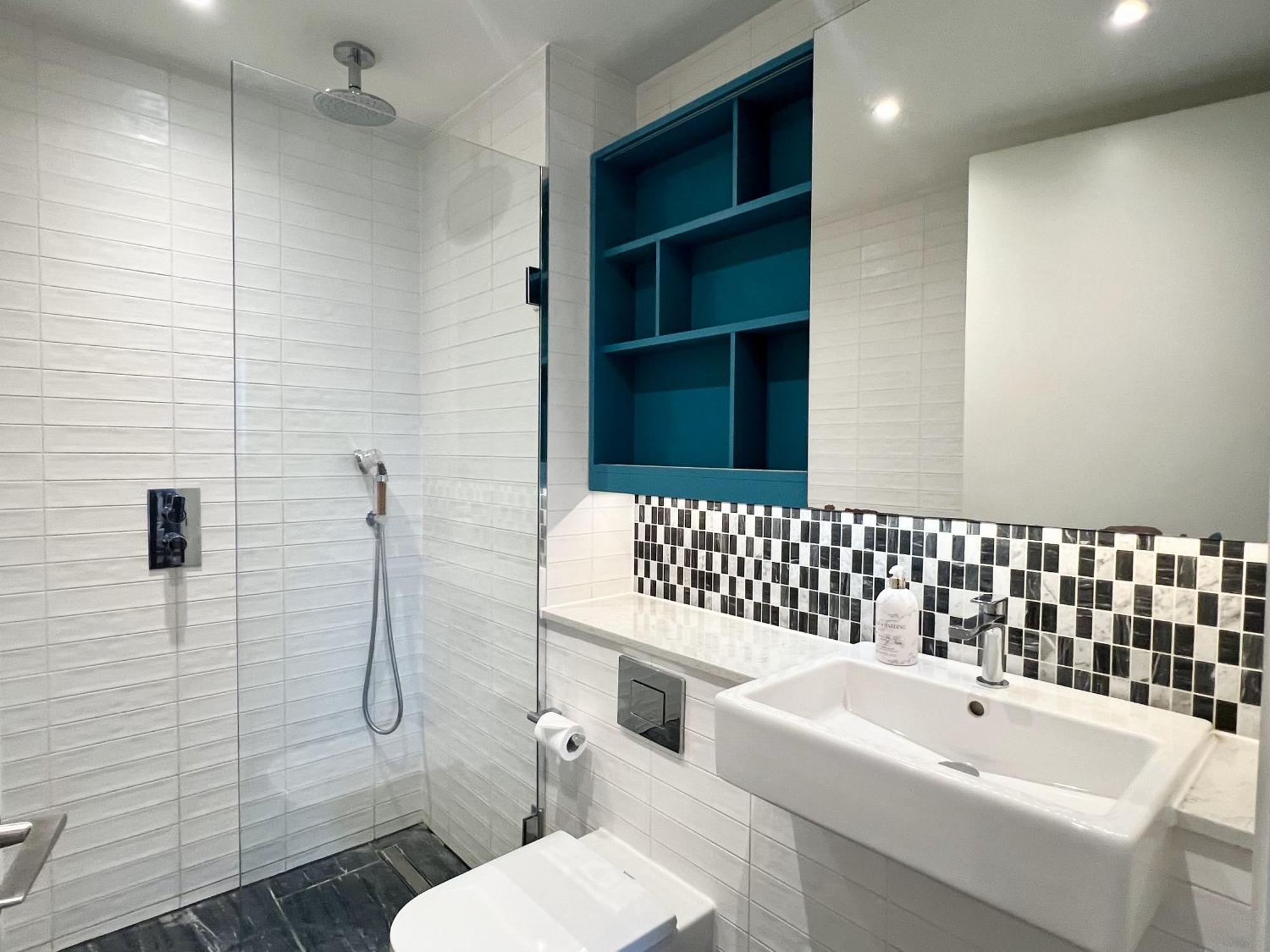 City View Central - Diamond Apartment London