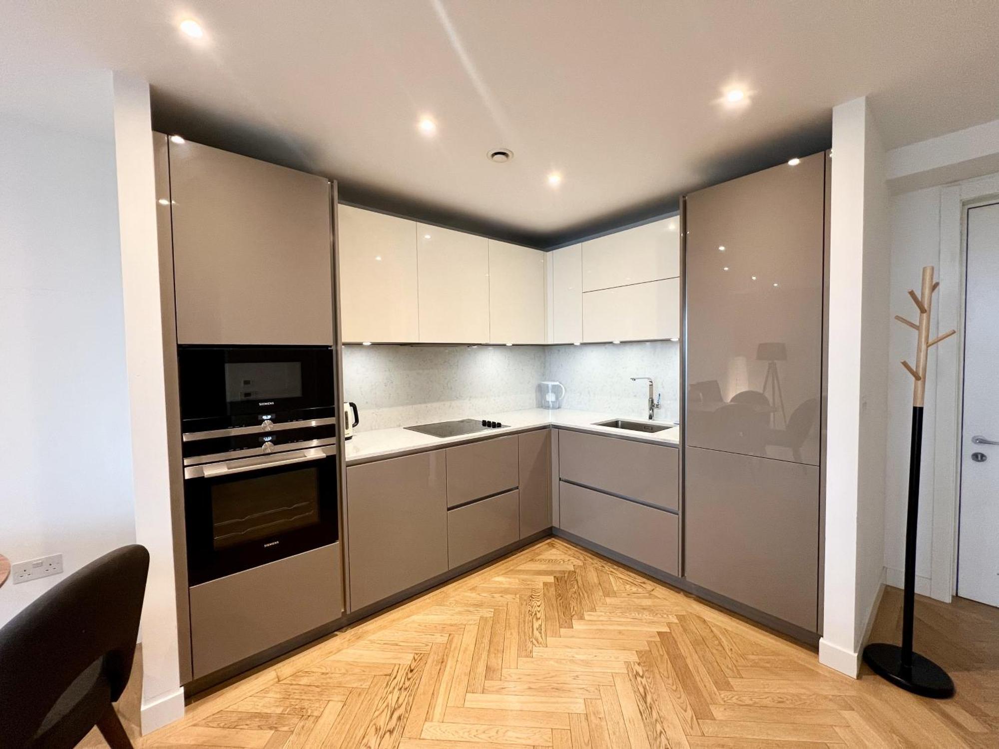 City View Central - Diamond London