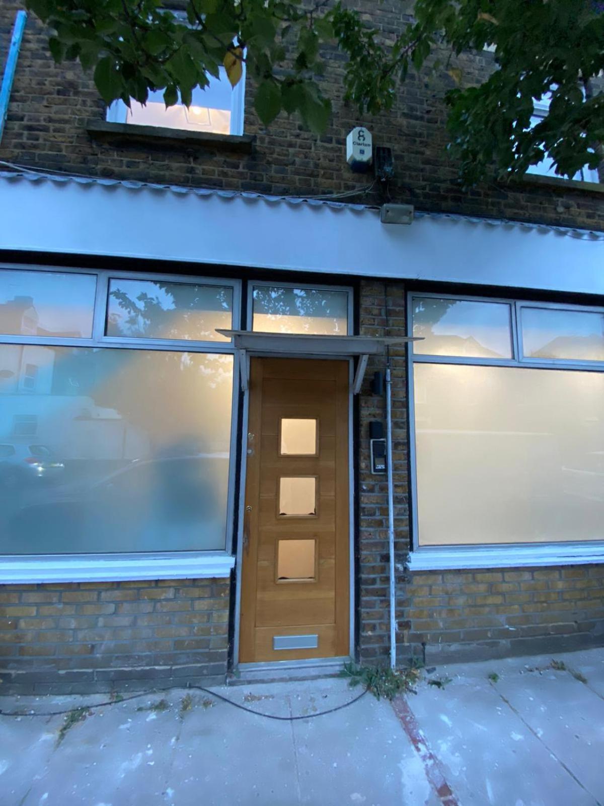 Beautiful Newly Renovated House Sleeps 6 People, Only 12 Minutes By Tube To Oxford Circus London