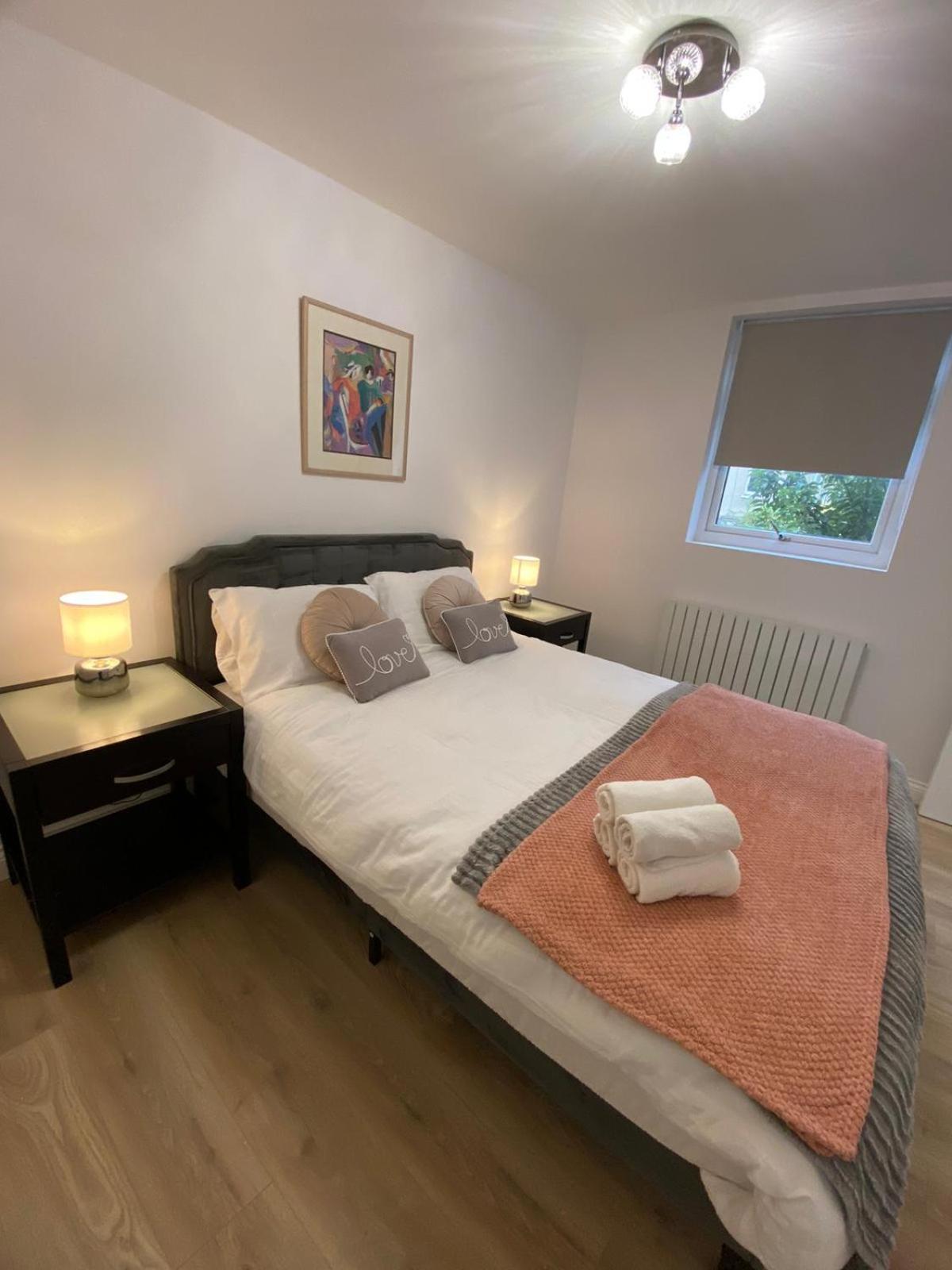Beautiful Newly Renovated House Sleeps 6 People, Only 12 Minutes By Tube To Oxford Circus Holiday home *