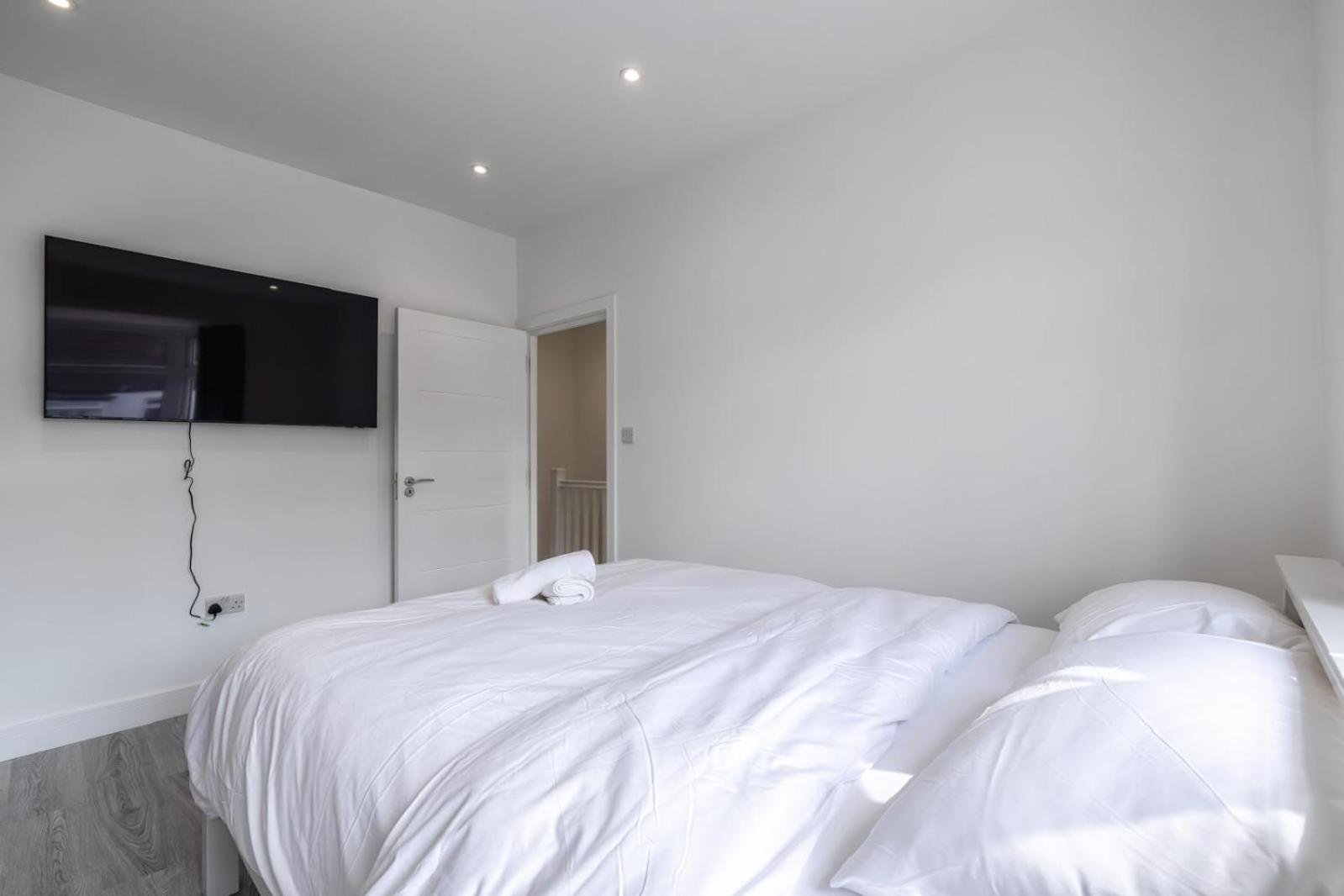 Modern With Driveway Parking For 2 Vehicles, Near Tottenham Hotspur Stadium, White Hart Lane Train Station Casa de férias *