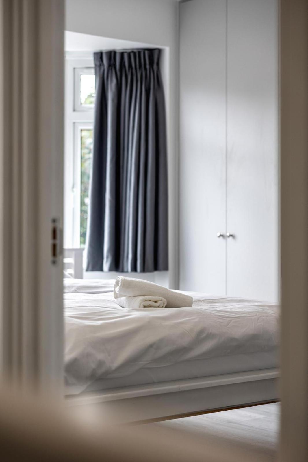 Modern With Driveway Parking For 2 Vehicles, Near Tottenham Hotspur Stadium, White Hart Lane Train Station Casa de férias *