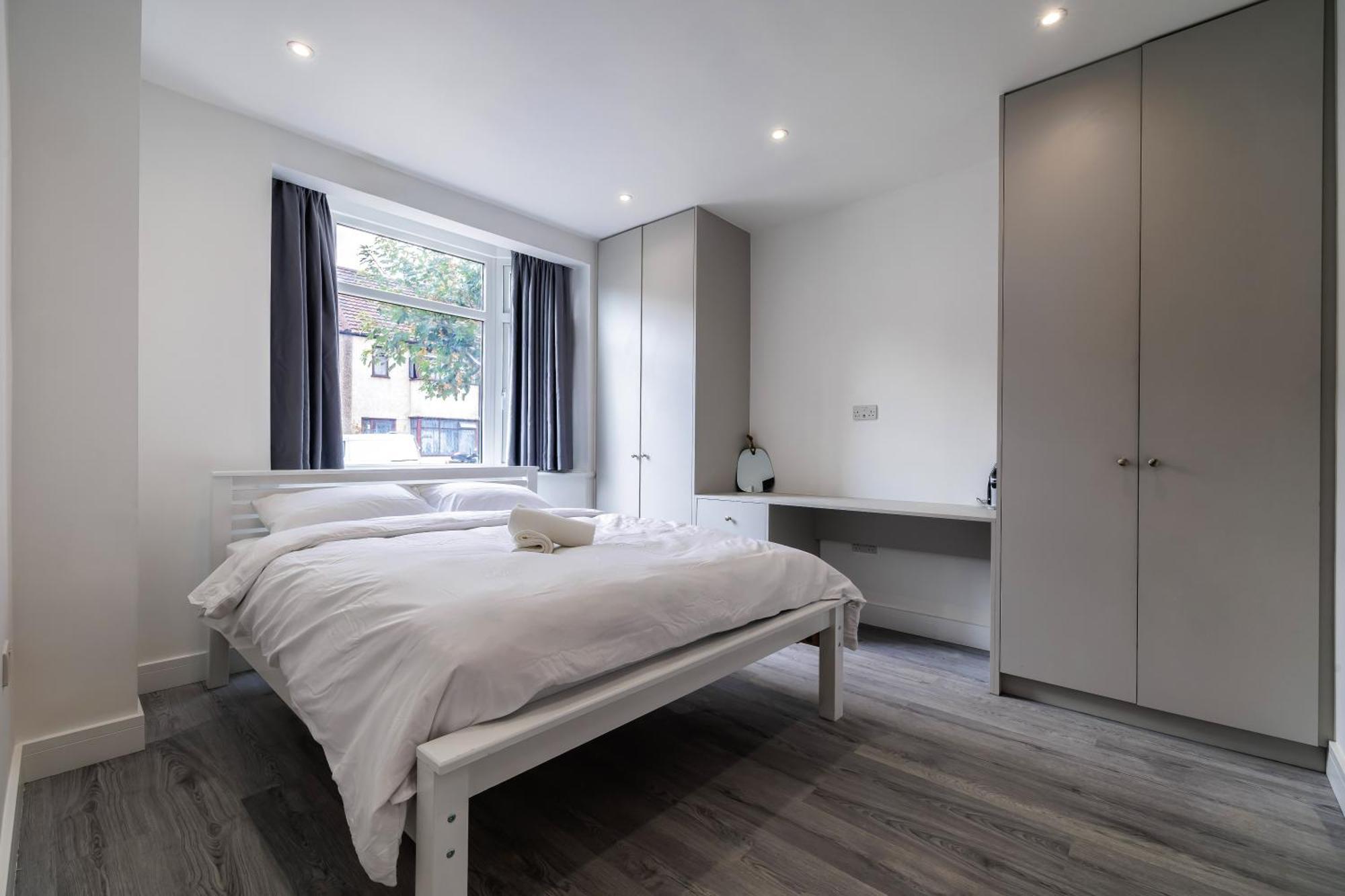 Modern With Driveway Parking For 2 Vehicles, Near Tottenham Hotspur Stadium, White Hart Lane Train Station Casa de férias