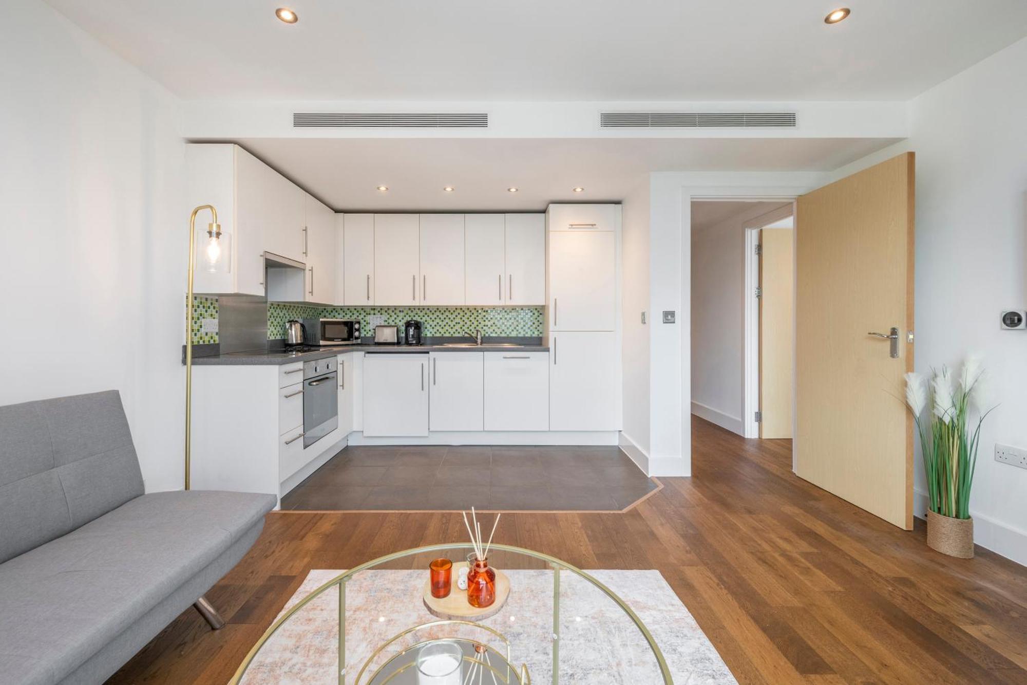 Stylish 2 Bedroom In Chelsea By Battersea Park With Ac Apartamento