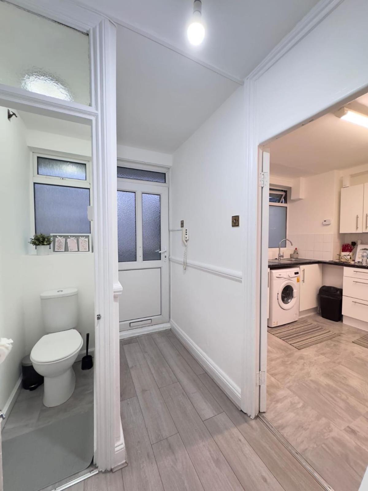 Buxton Court Homestay