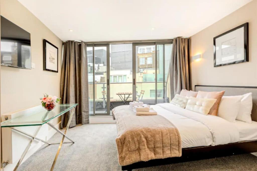 Gorgeous 4-level 3br - Check Profile