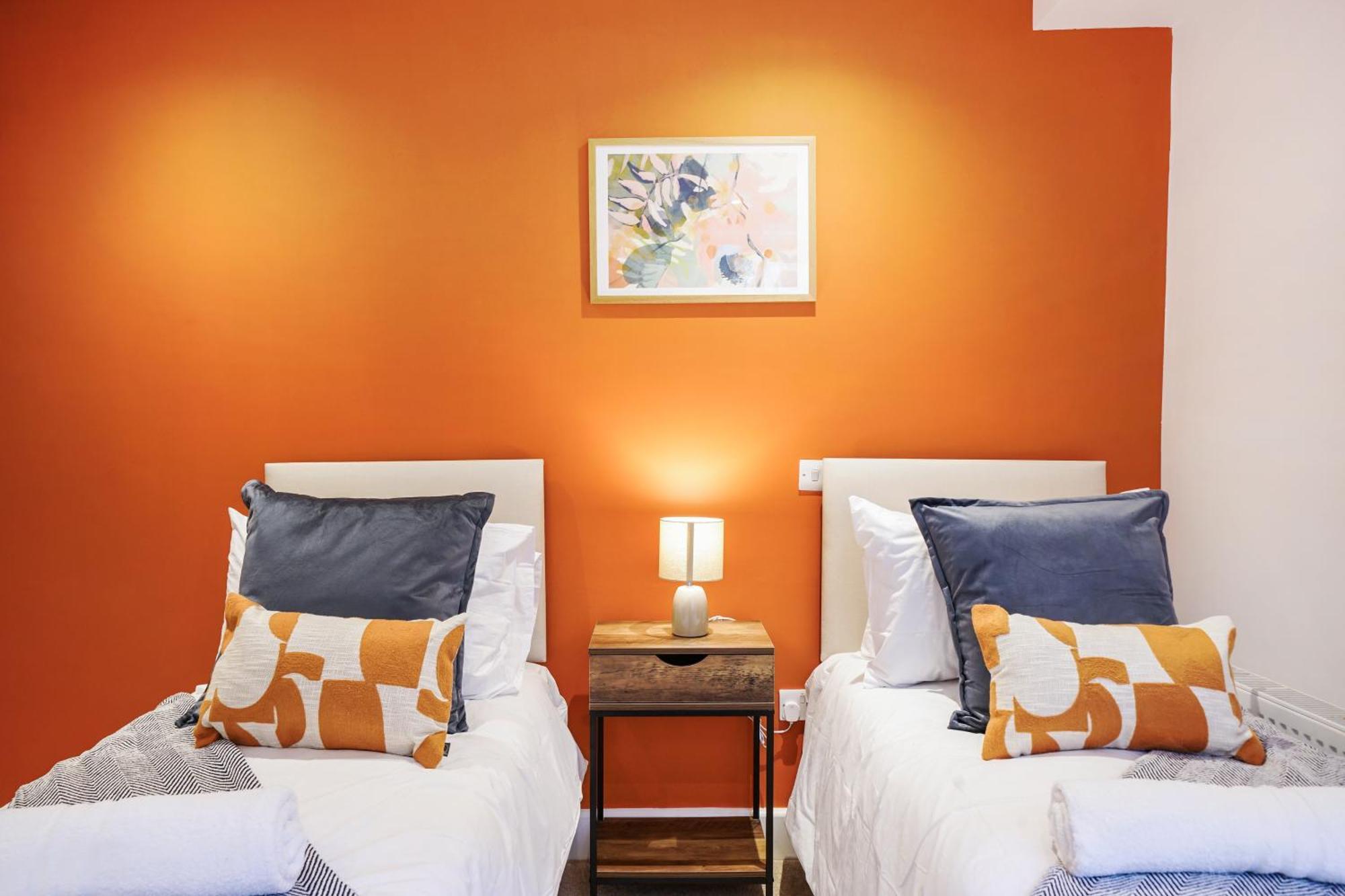 2 Bed Garden Sleeps 6 Short Walk To Old Street Apartment *