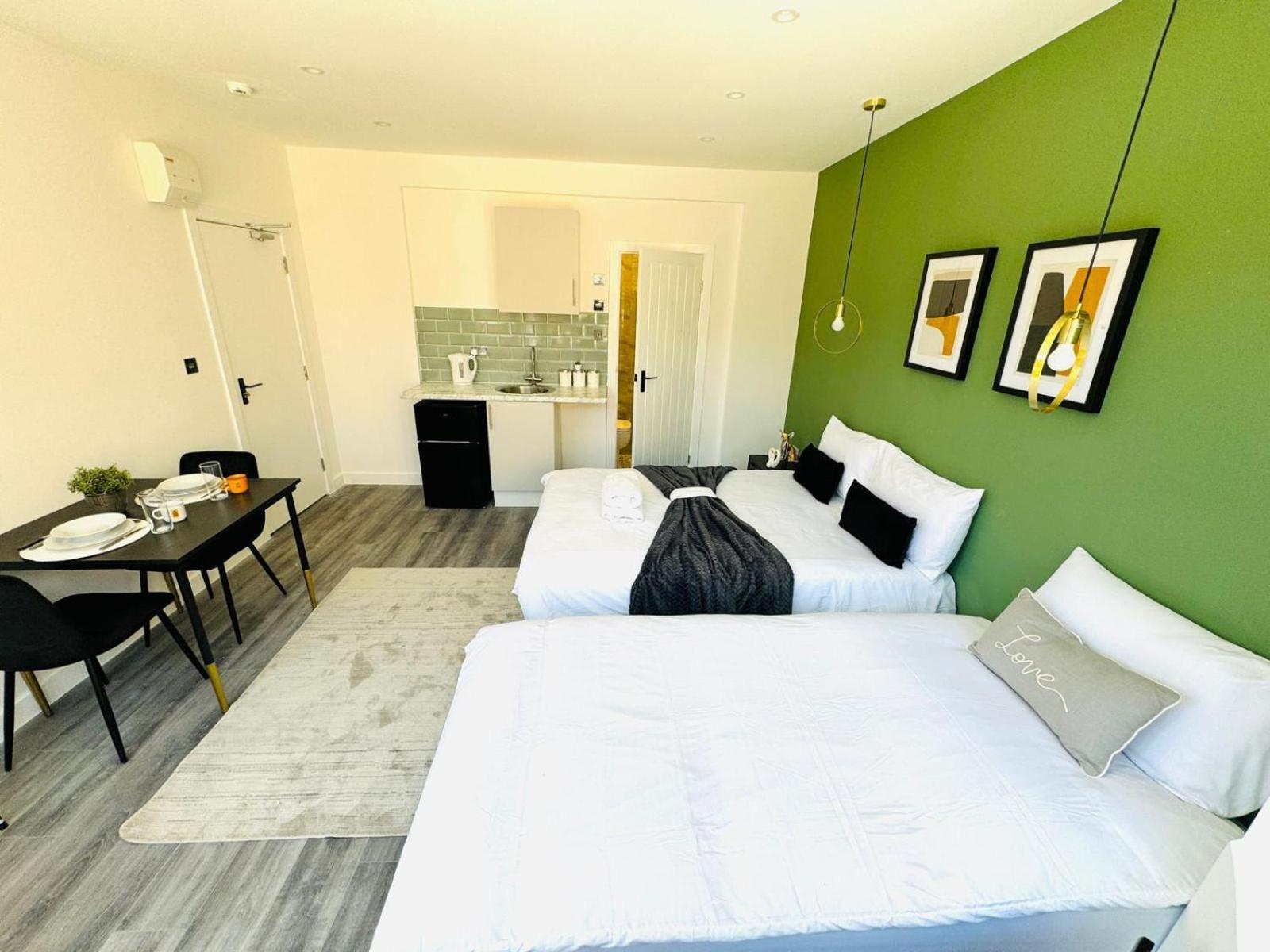 Apartment Luxury Flats, Ideal For Tourists *