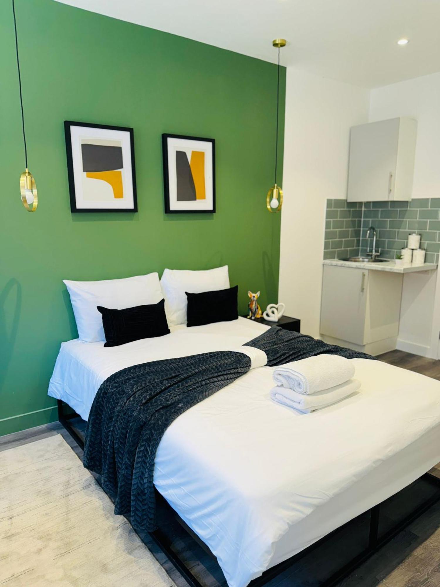 Luxury Flats, Ideal For Tourists Apartment