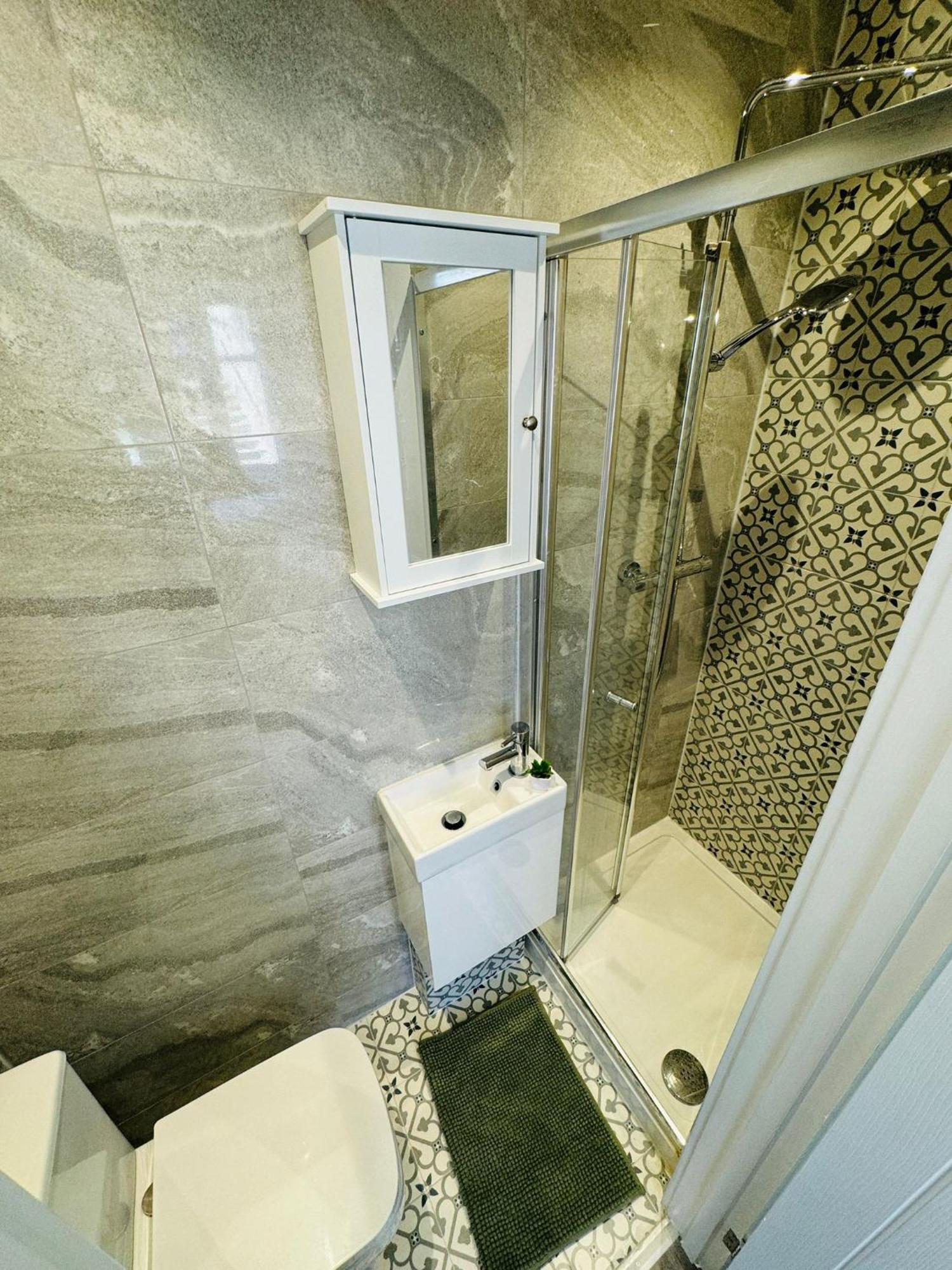Apartment Luxury Flats, Ideal For Tourists