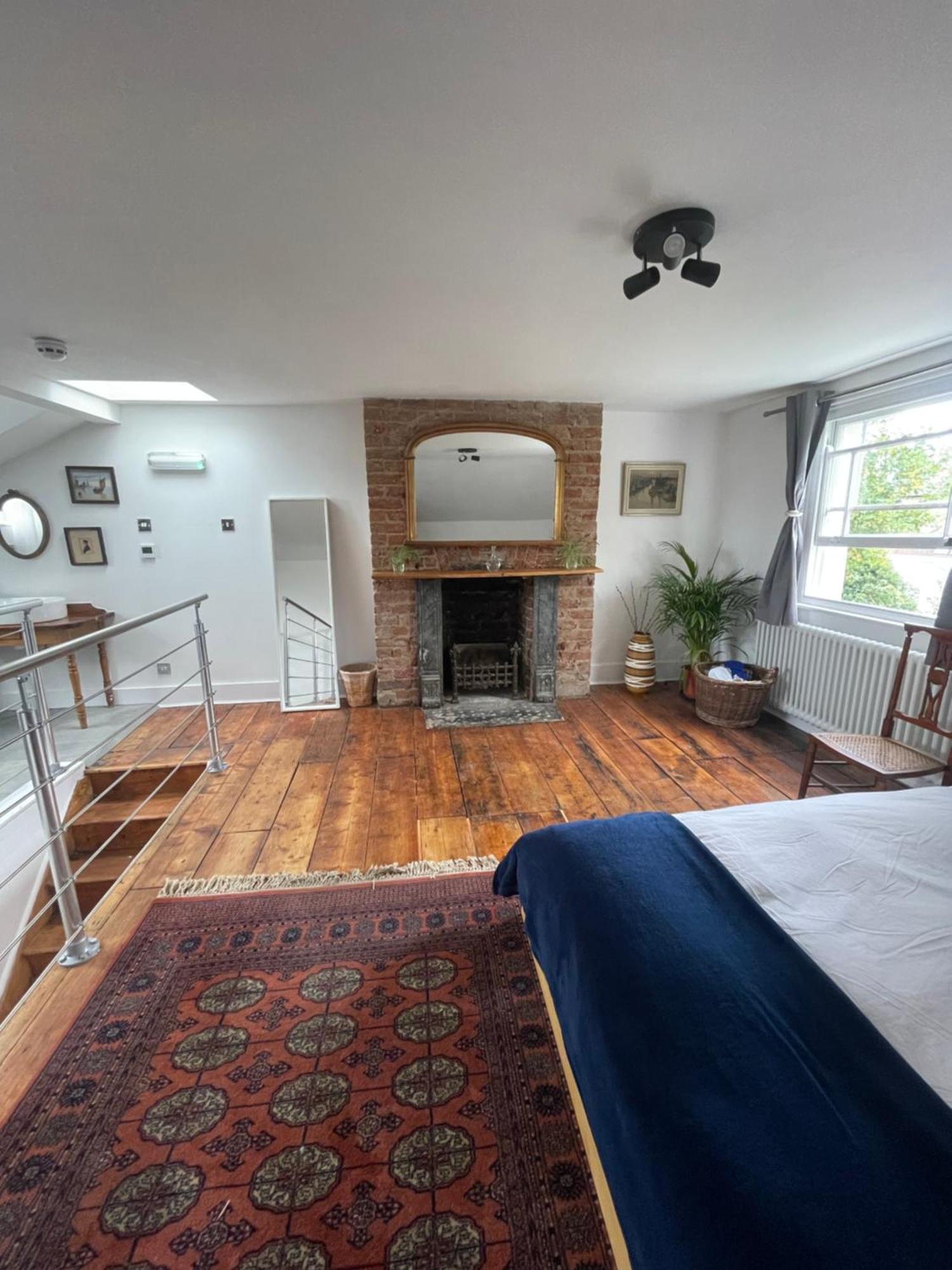 Central Victorian House * London