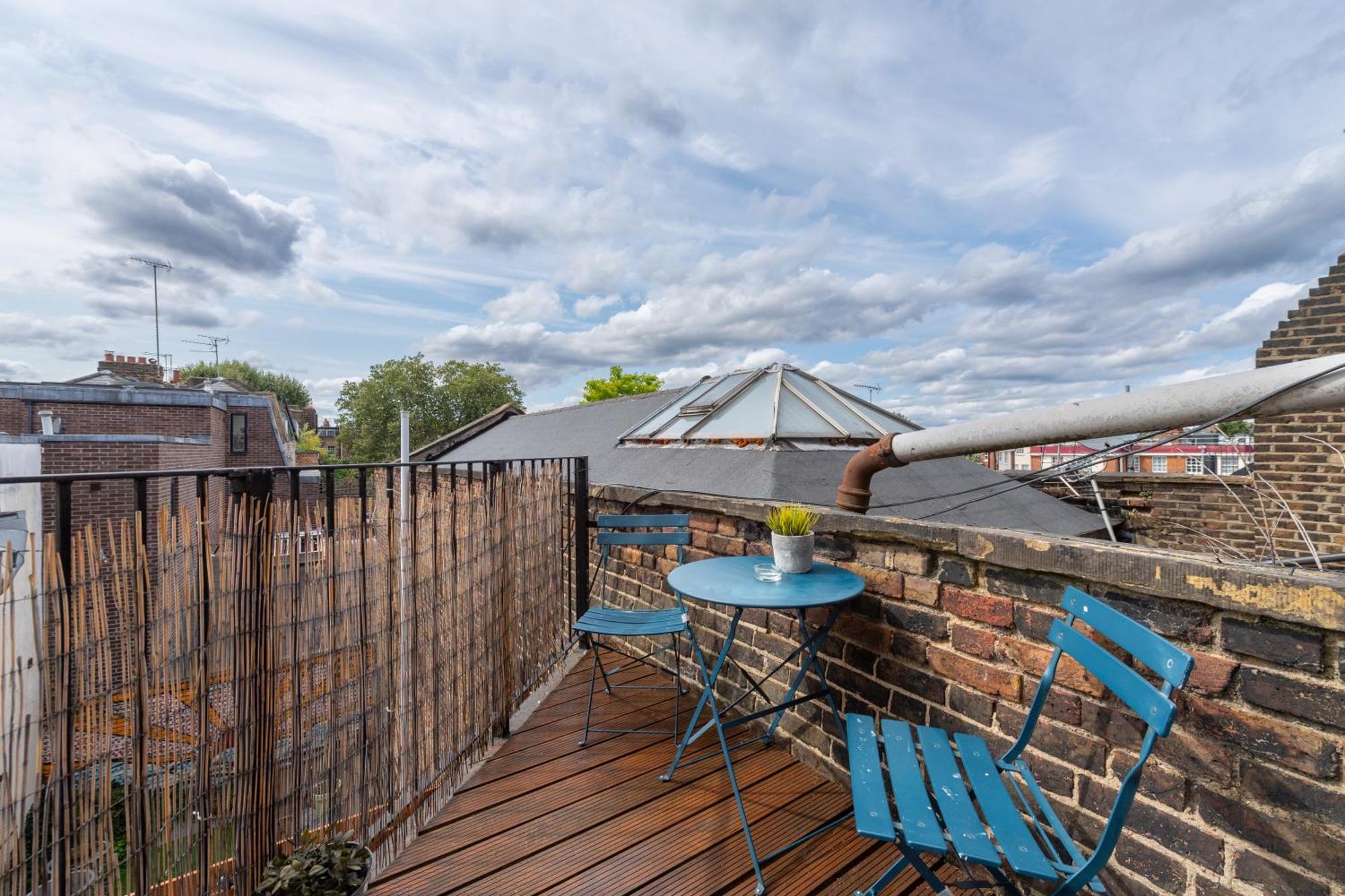 Apartment Modernised 1 And 2 Bedrooms Option Terrace And Balcony High Street London