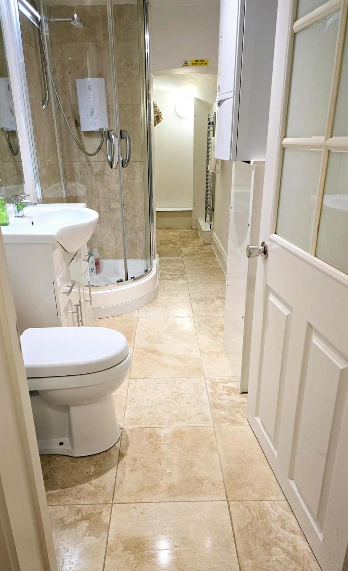 Gorgeous & Modern 2 Bedroom Sleeps Six In Earl's Court Apartamento