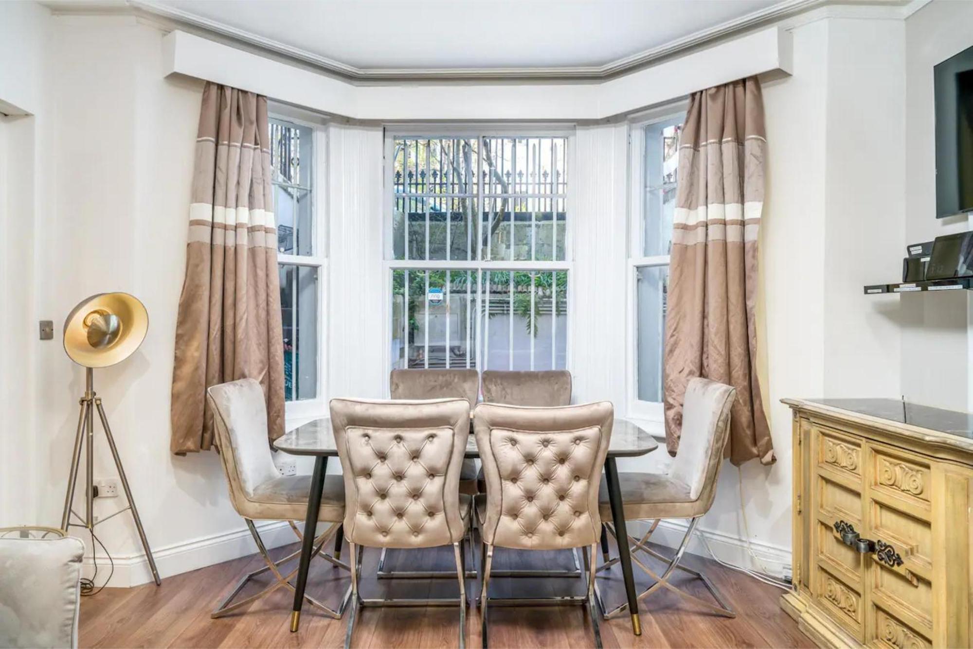 Apartamento Gorgeous & Modern 2 Bedroom Sleeps Six In Earl's Court Londres