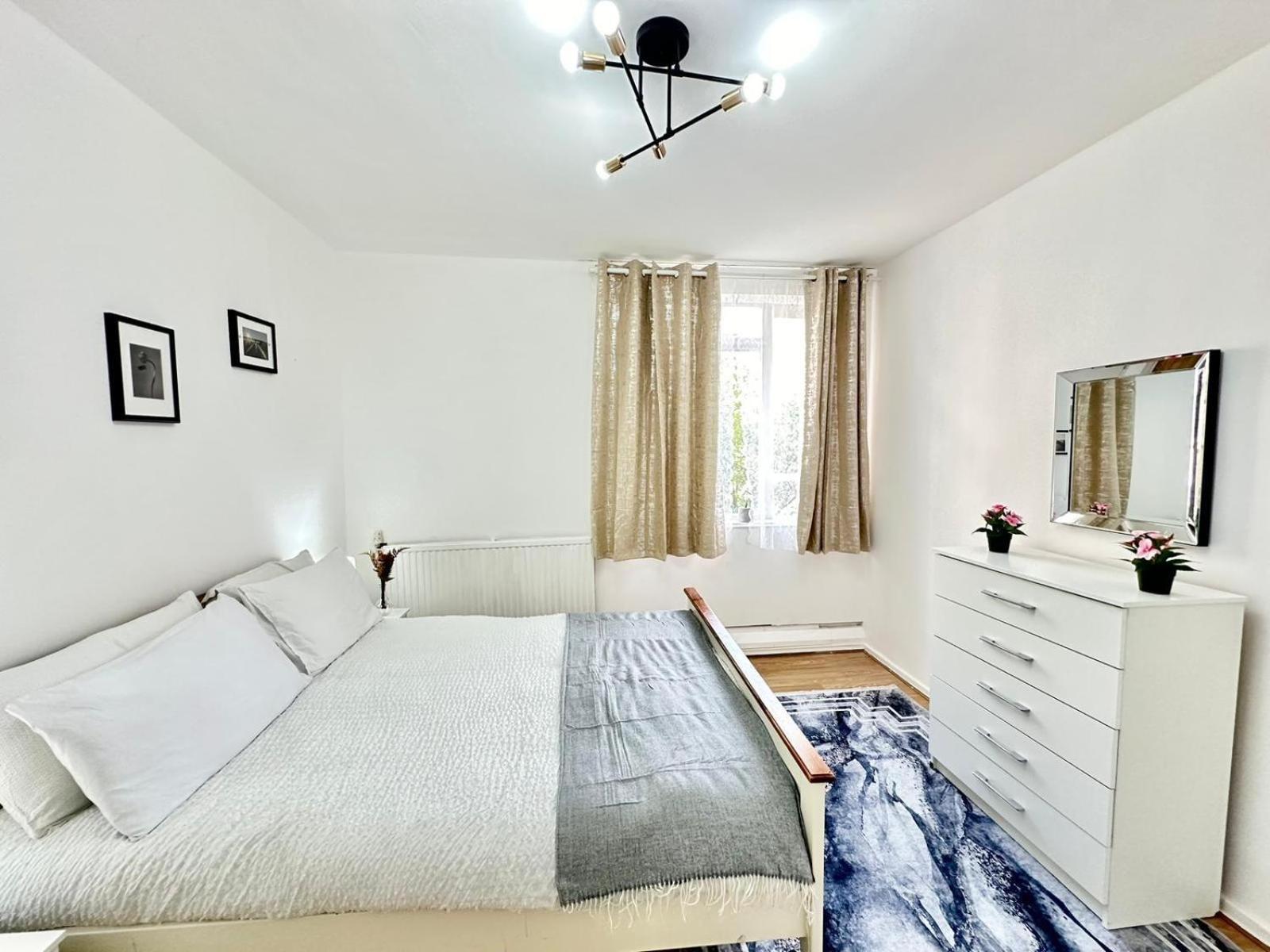 Apartment Two Bedroom Near Paddington Station