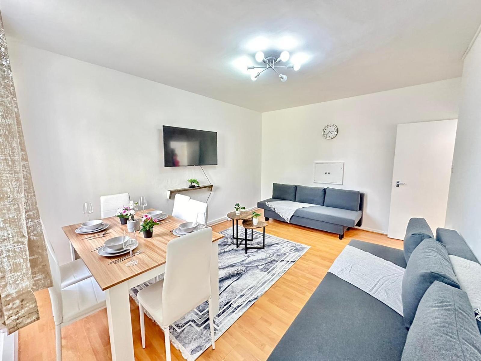 Two Bedroom Near Paddington Station Apartment London