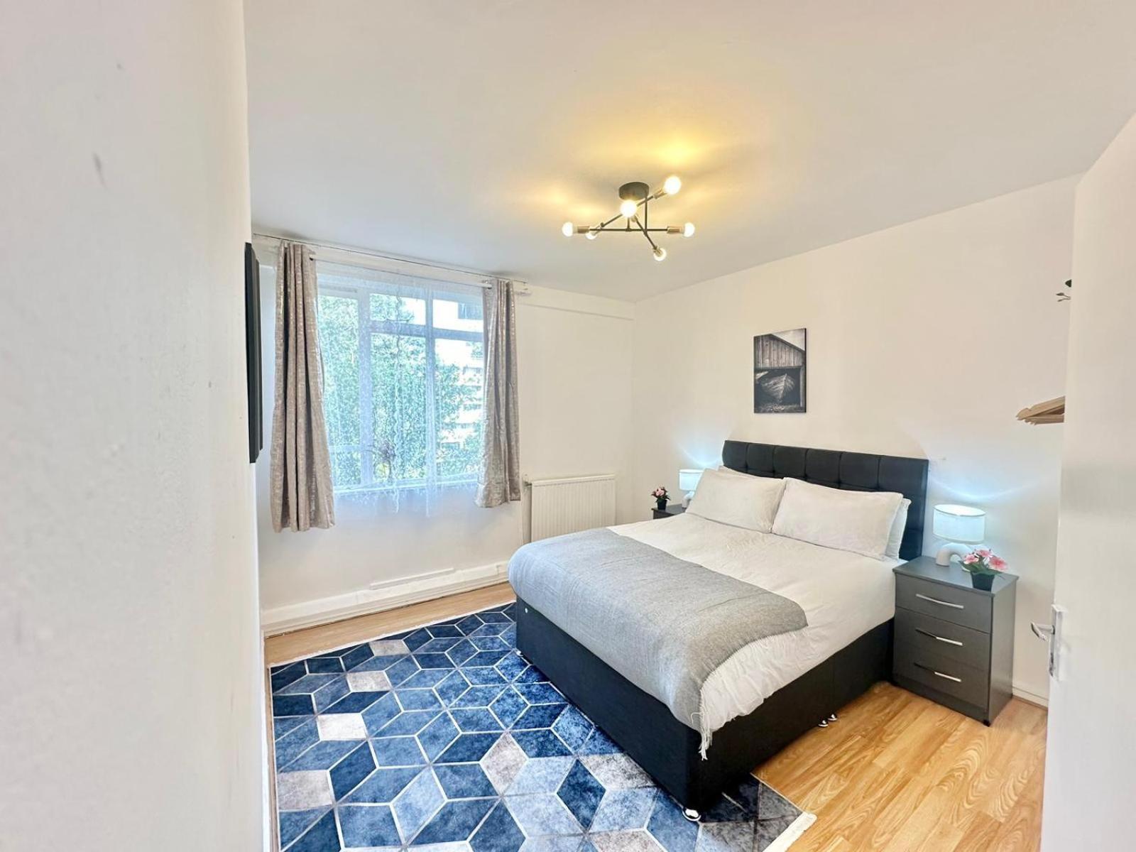 Apartment Two Bedroom Near Paddington Station London