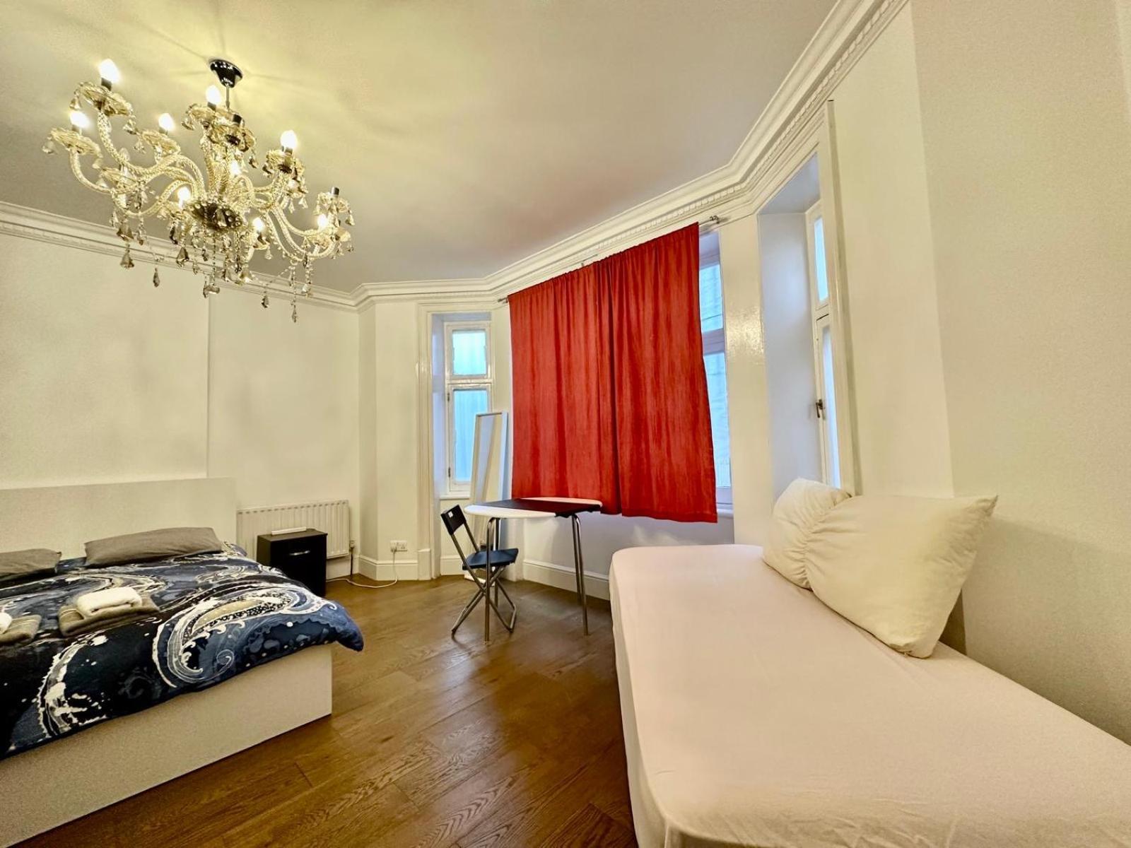 5 Minutes From Hyde Park And Oxford Street 5 Bedrooms In Londres