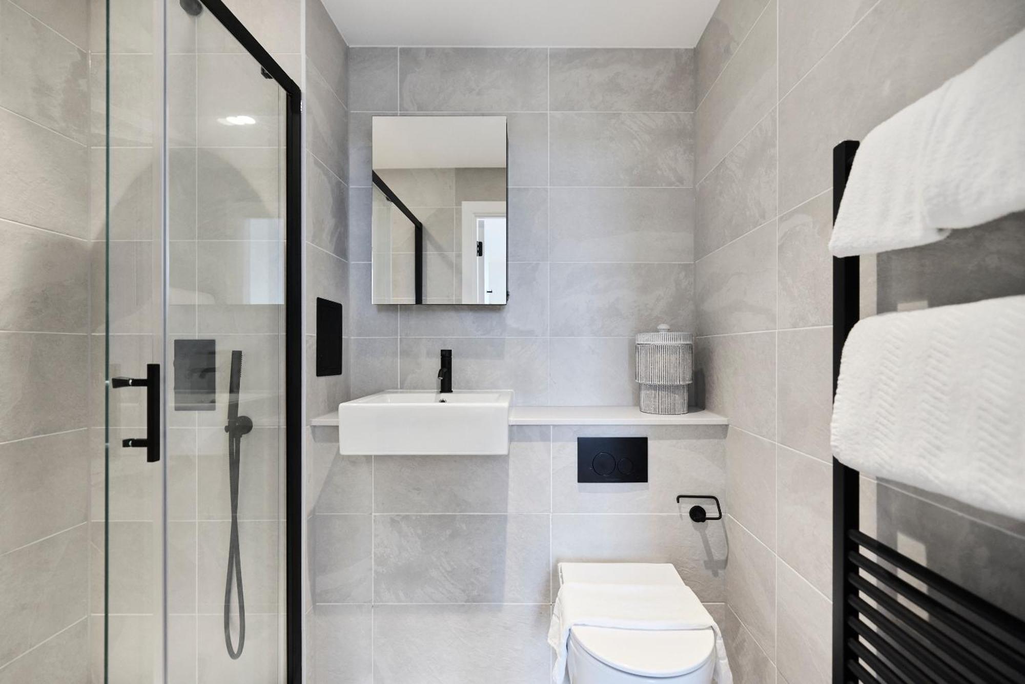 The Tottenham Wonder - Pleasing 2bdr Flat With Balcony * London