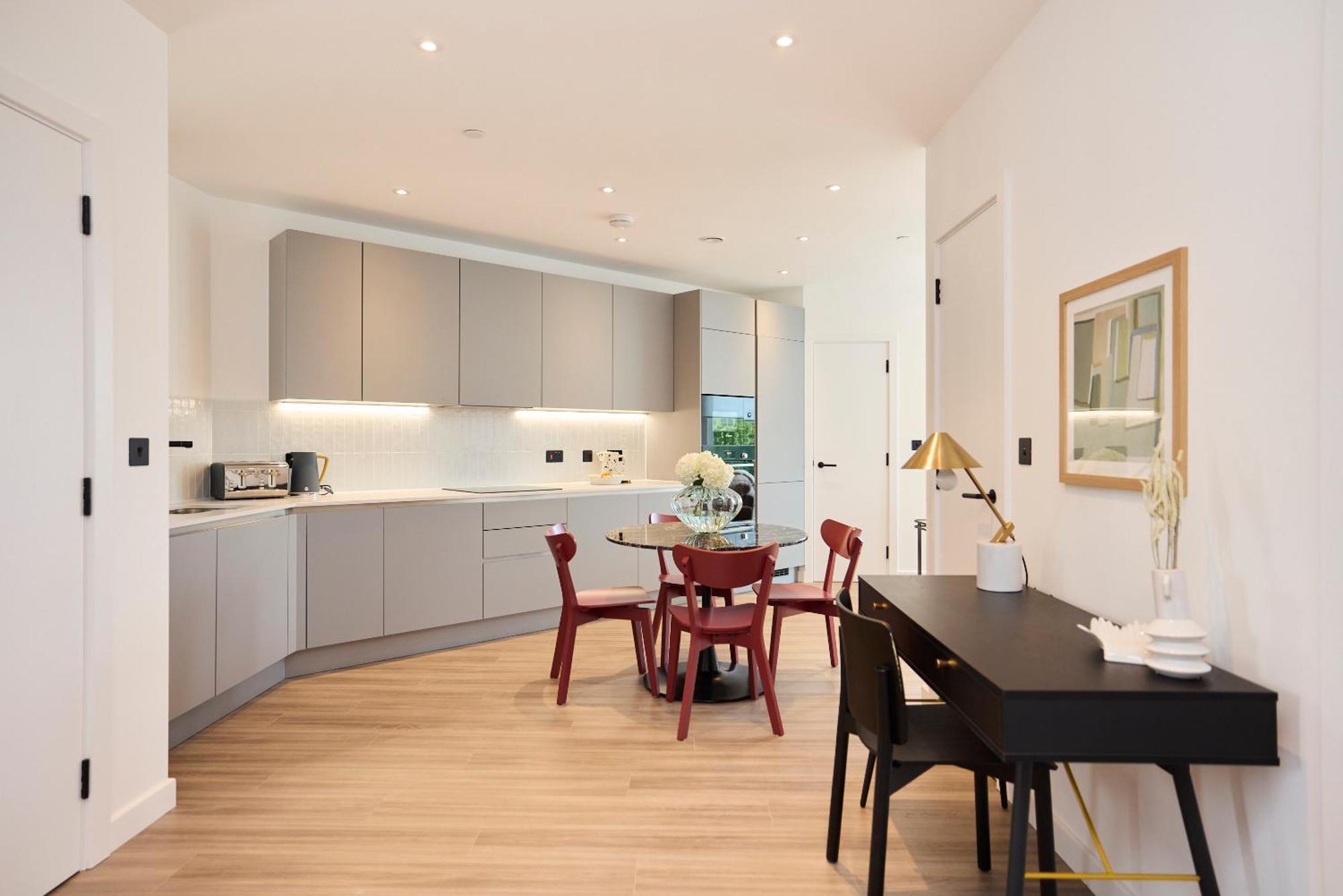 The Tottenham Wonder - Pleasing 2bdr Flat With Balcony Apartment