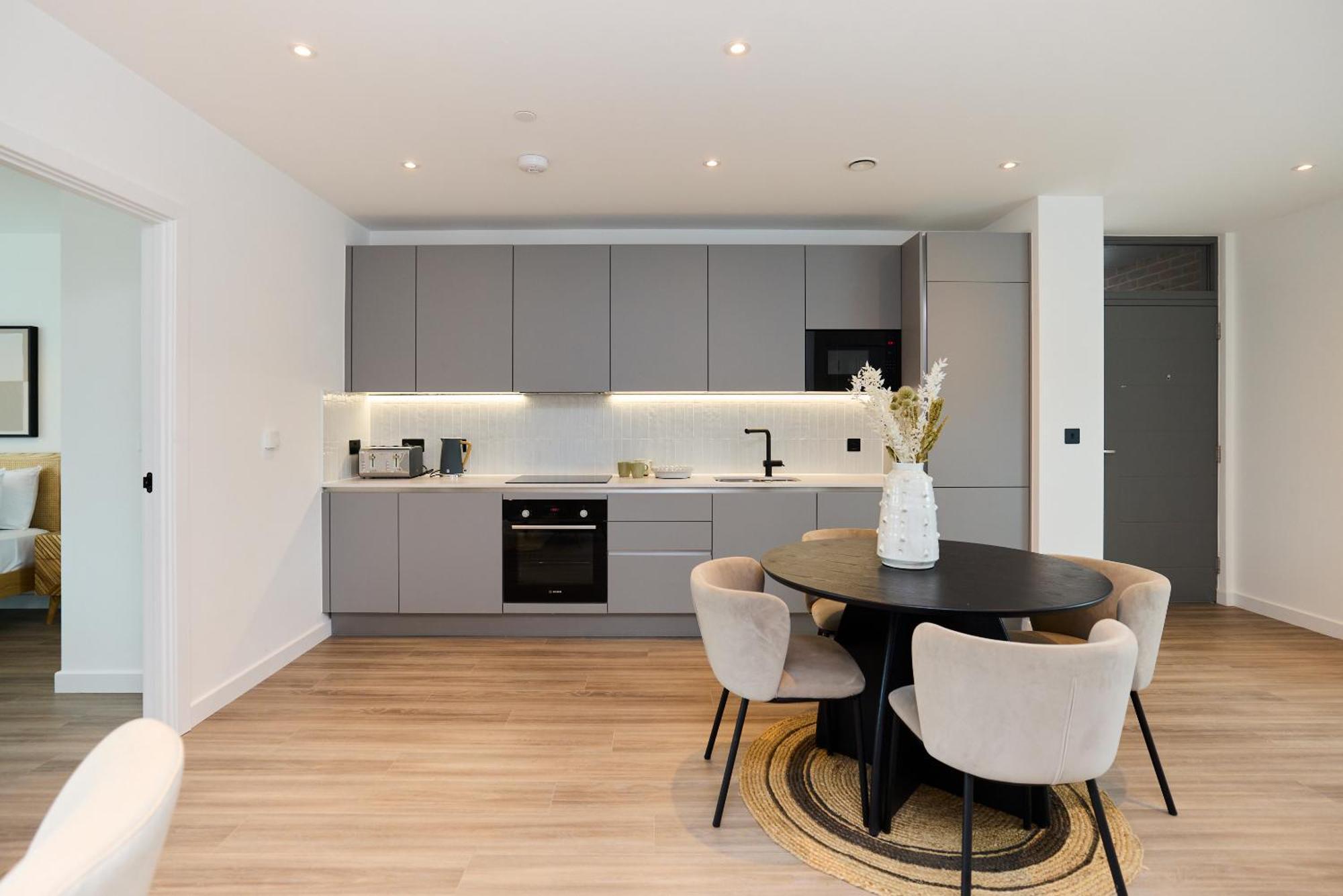 The Tottenham Hideaway - Alluring 1bdr Flat With Balcony Apartment