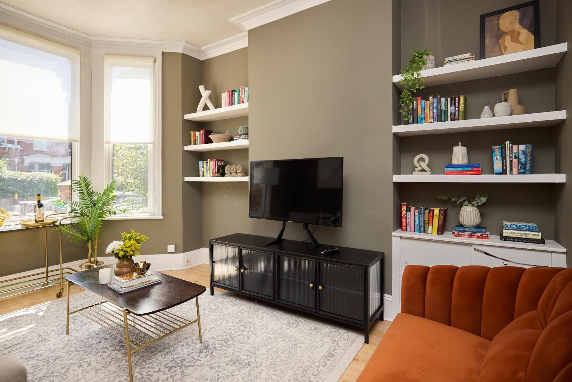 The Furness Hideout - Charming 2bdr Flat With Garden * London