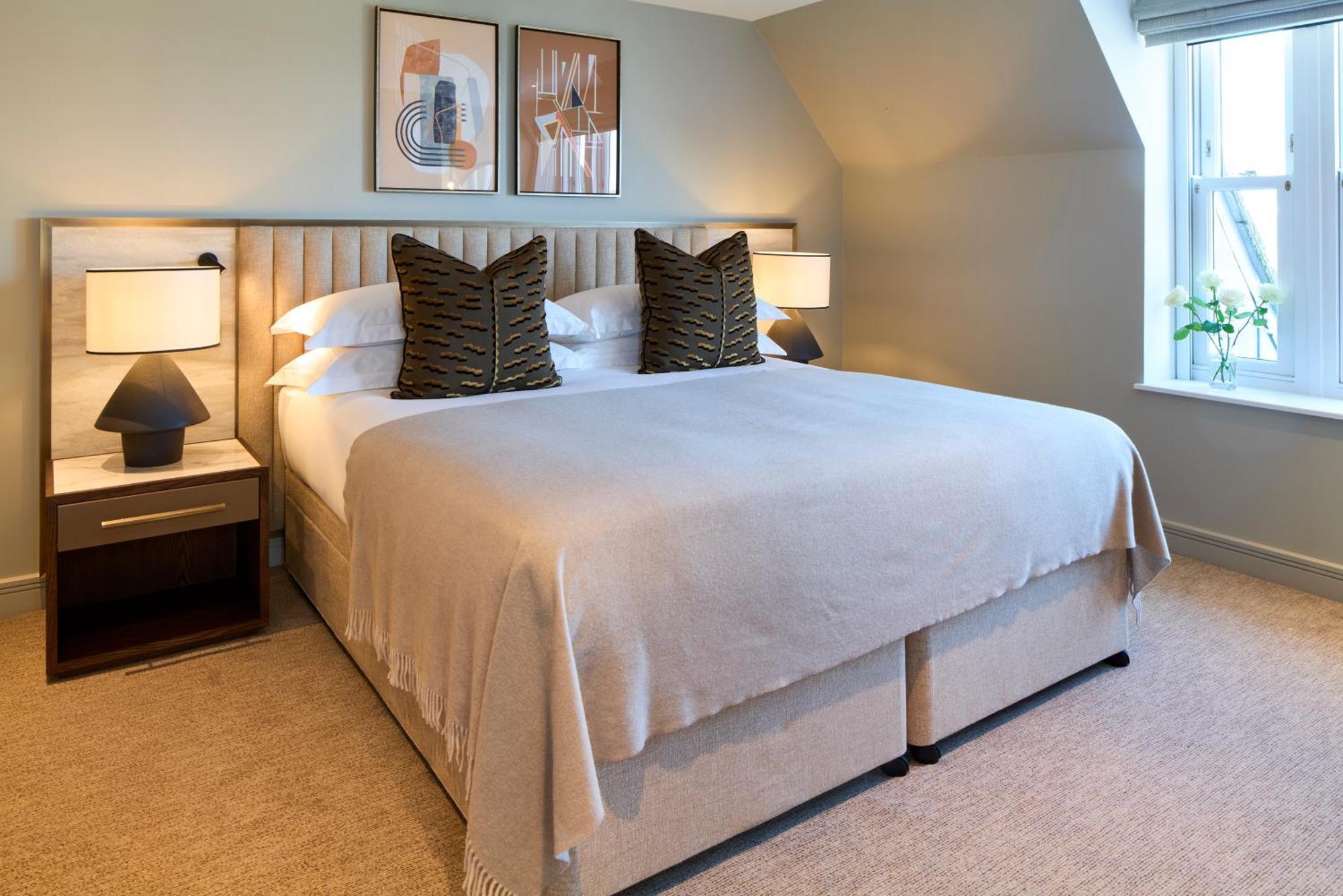 Cheval Phoenix House At Sloane Square London