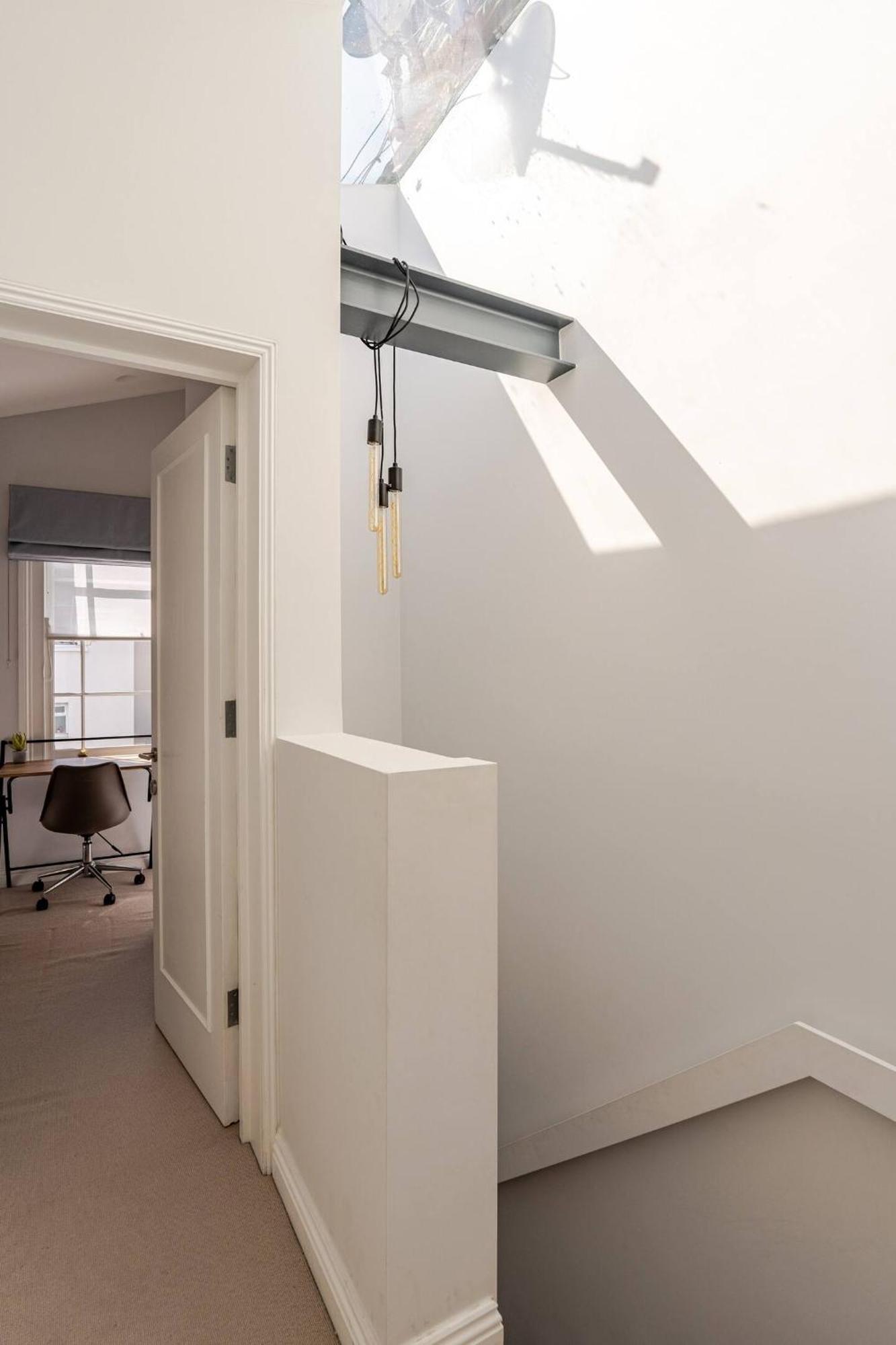 Delightful Notting Hill 2 Bed House With Garden Casa de férias *