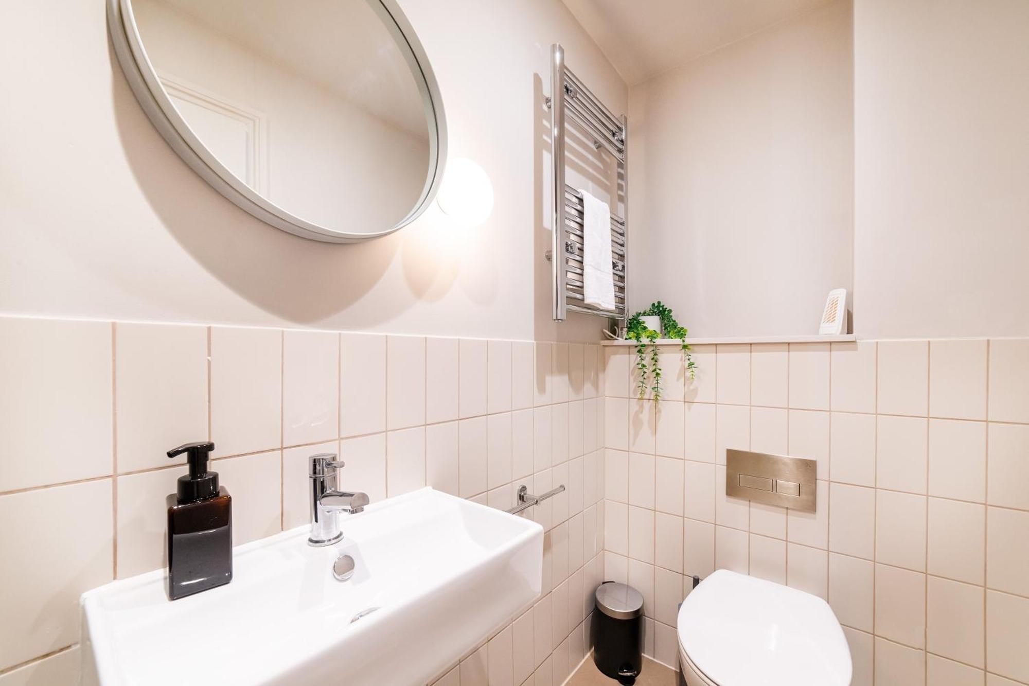 Inverness Terrace Apartment London
