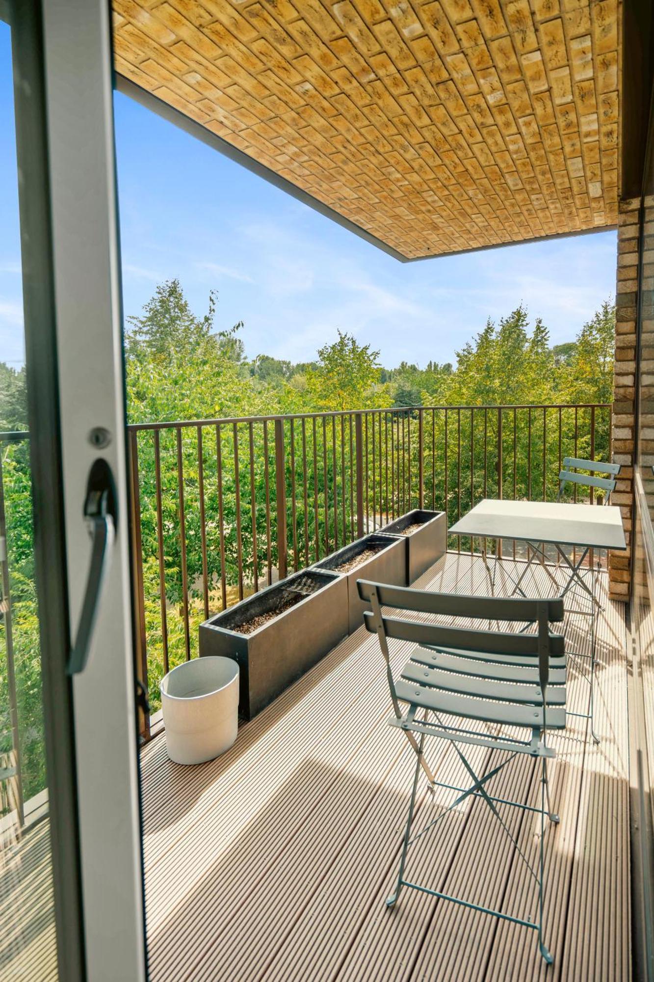 Apartment Abodess Near Wembley - 2bdr With Super King, Secure Free Parking & Balcony Views London