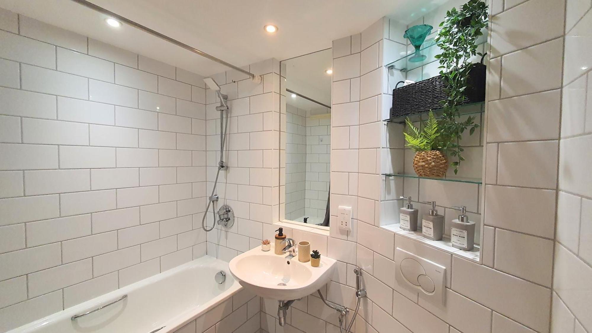 Cozy 2 Bed Flat Next To Wembley Stadium And Arena! Apartment *
