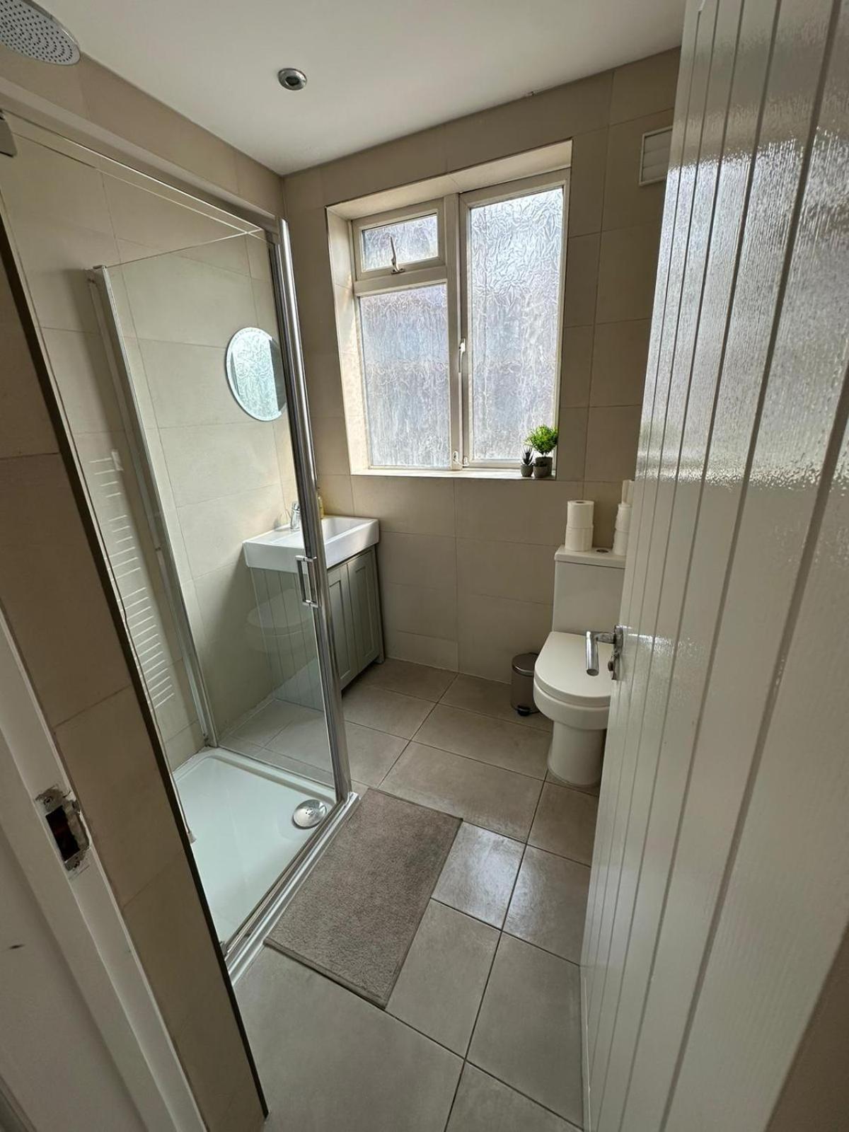 & Cozy 3br - High Chair - Free Parking Apartamento *