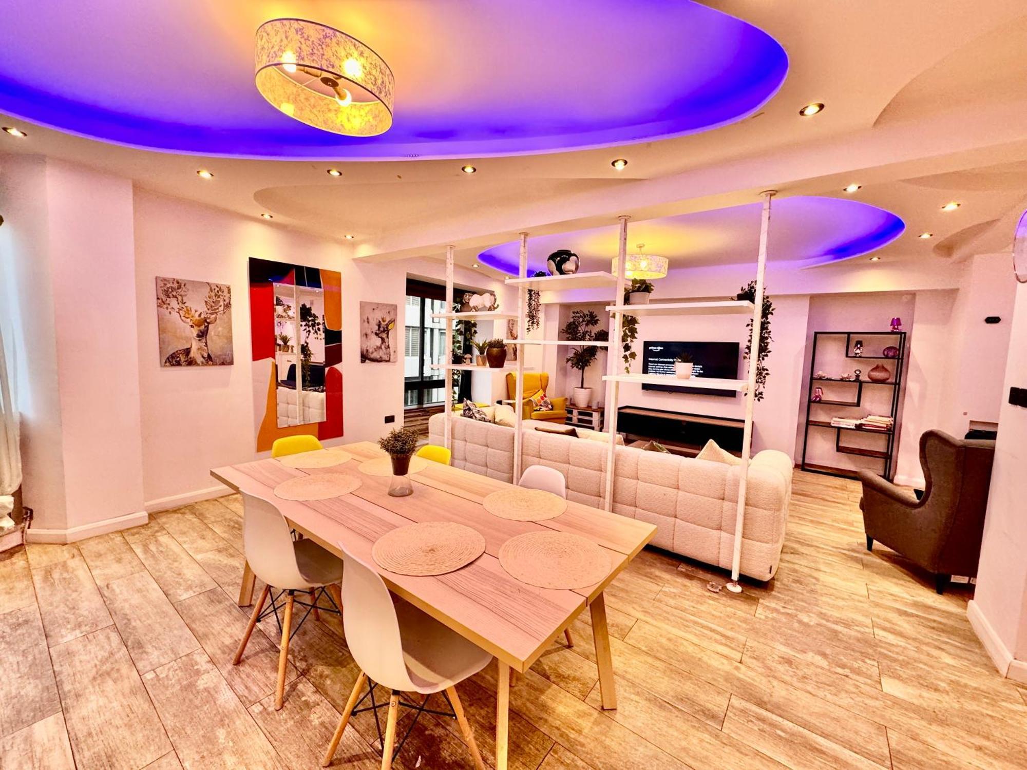 The One Hyde Park By Wild Apartment