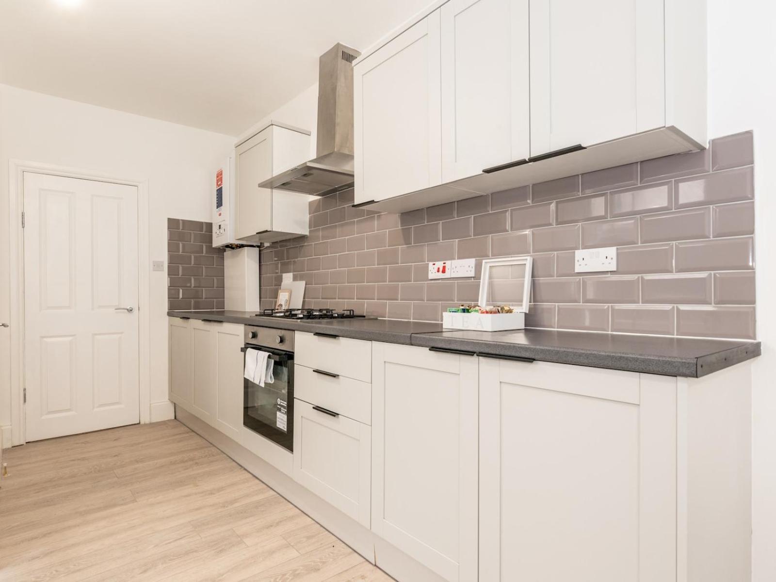 Stylish Newly Renovated Large With Garden Pass The Keys Holiday home *