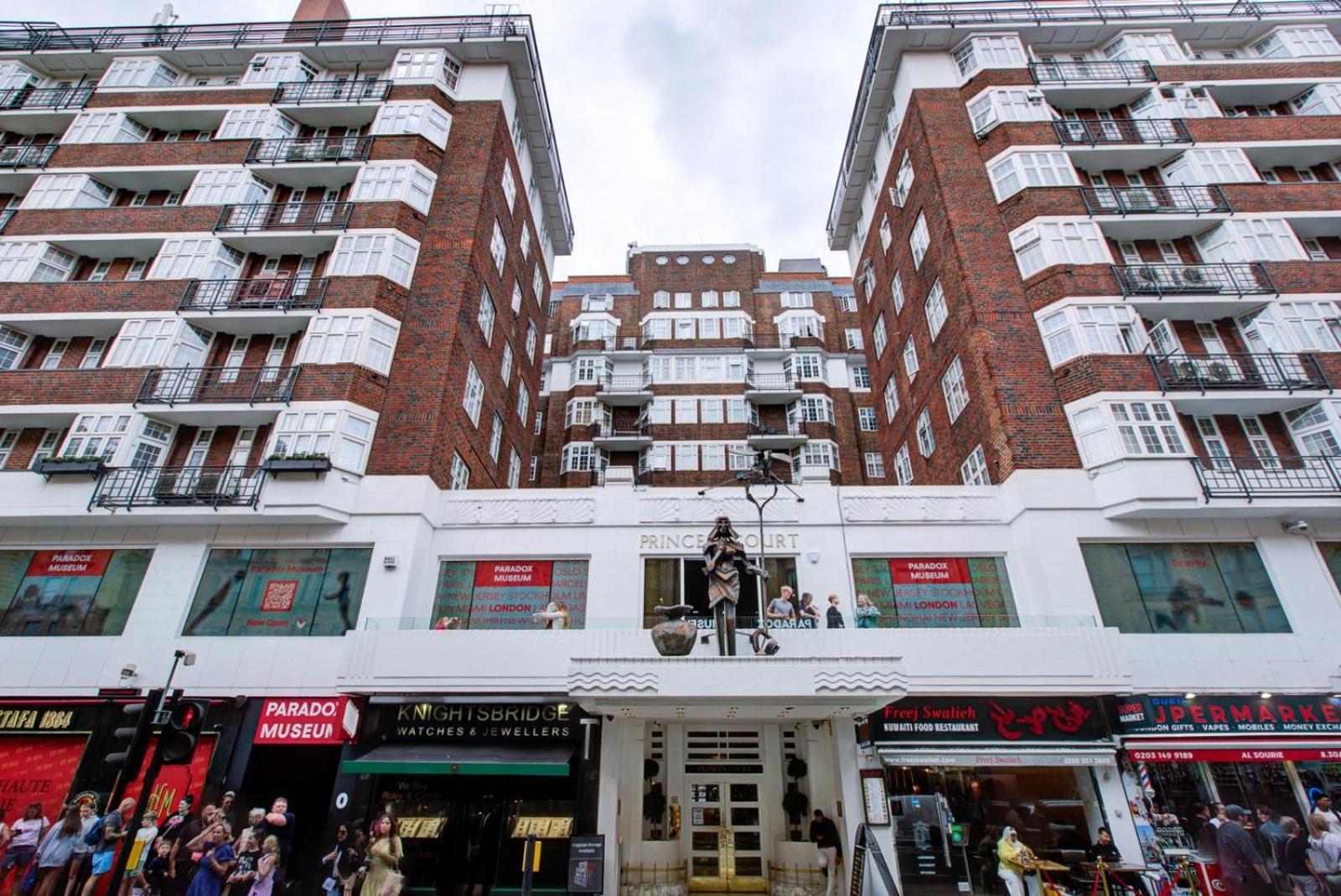 Knightsbridge Luxurious - Facing Harrods Apartment London