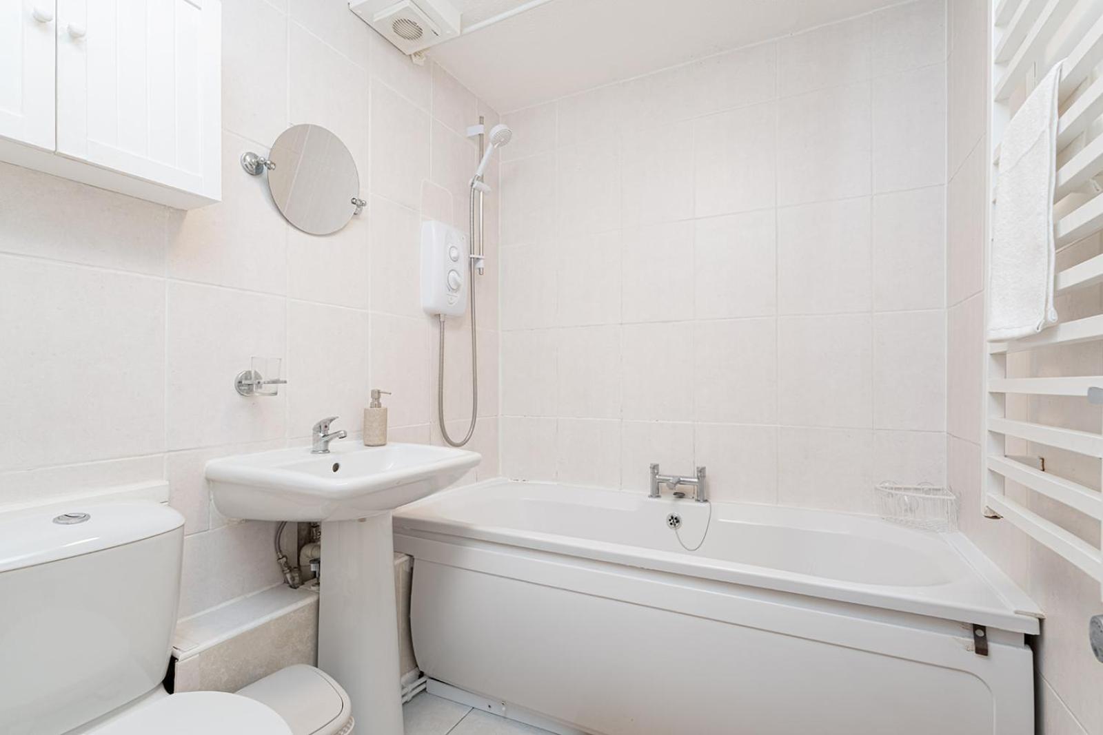 Apartment Canadawater-2bedroom-1bathroom-wifi-free Parking