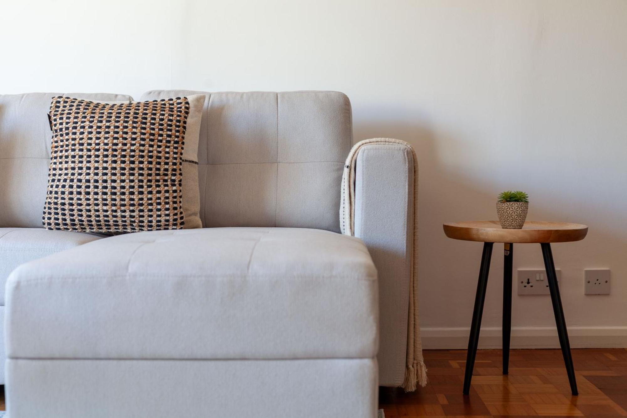 The Ealing Collection Apartment *